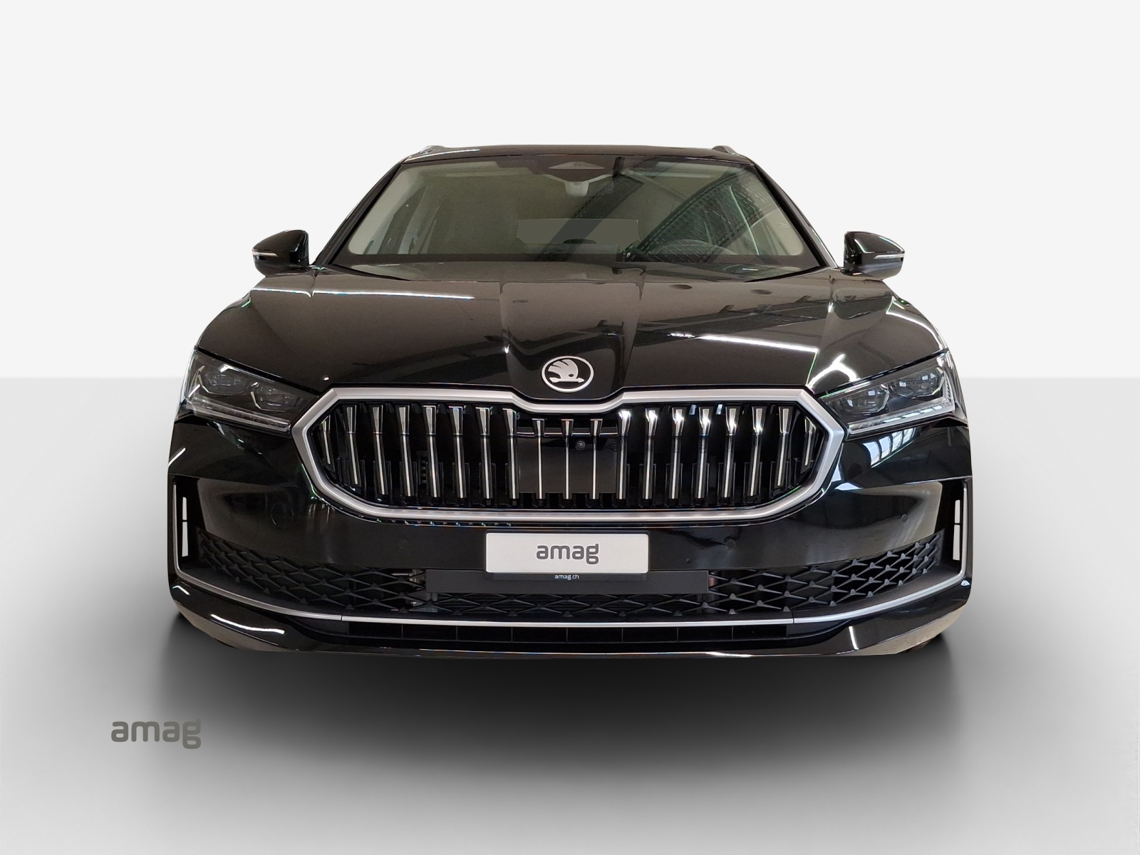 SKODA Superb Combi 2.0 TSI L&K 4x4 DSG-image-6