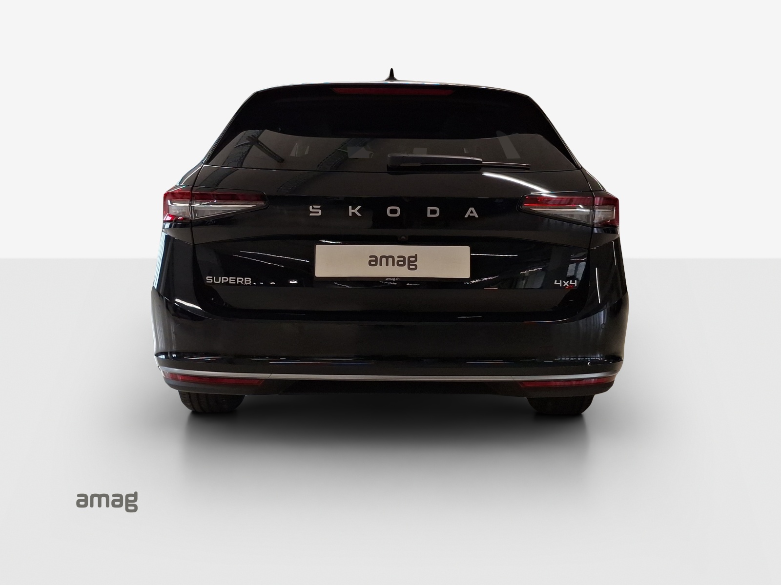 SKODA Superb Combi 2.0 TSI L&K 4x4 DSG-image-3