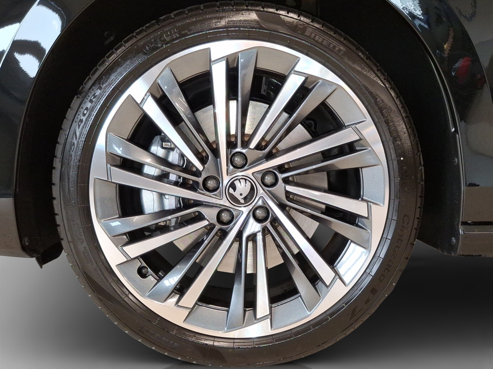 SKODA Superb Combi 2.0 TSI L&K 4x4 DSG-image-14