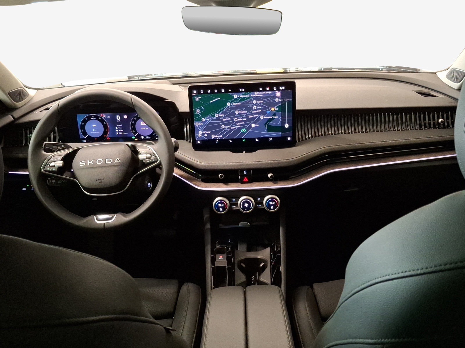 SKODA Superb Combi 2.0 TSI L&K 4x4 DSG-image-8