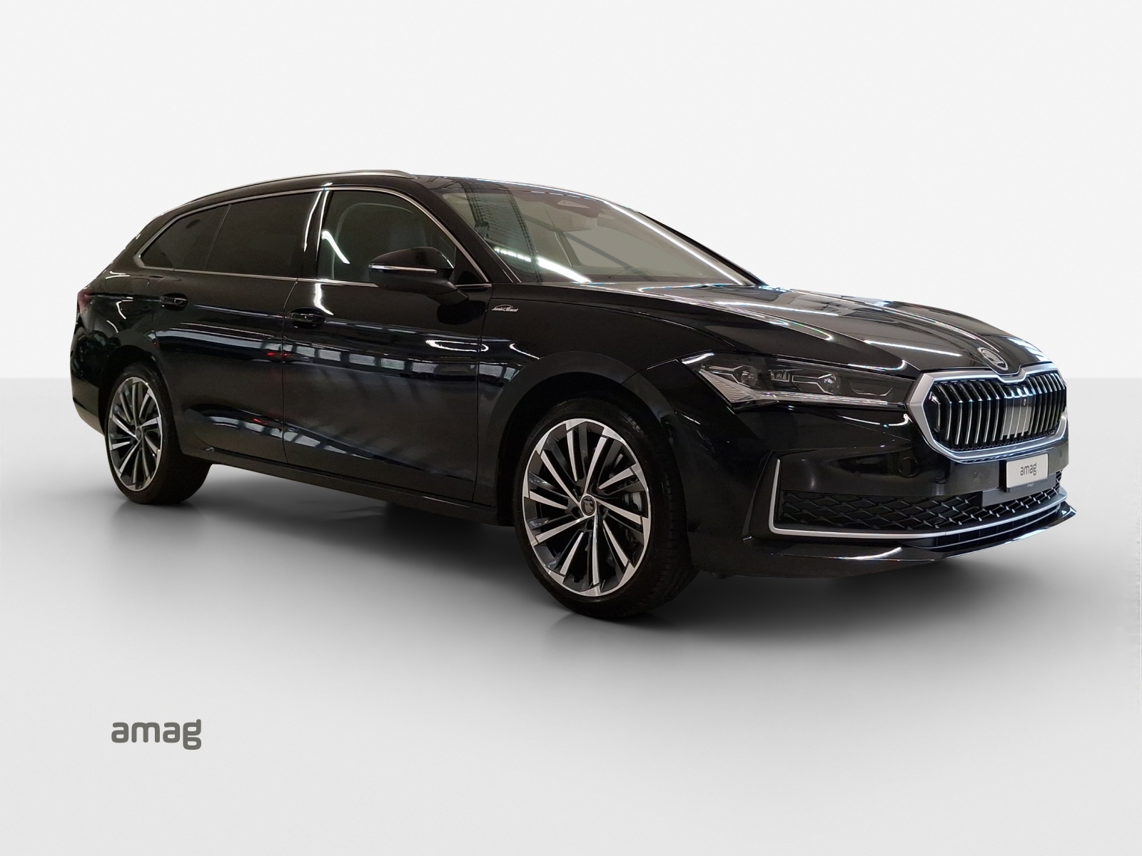 SKODA Superb Combi 2.0 TSI L&K 4x4 DSG-image-5