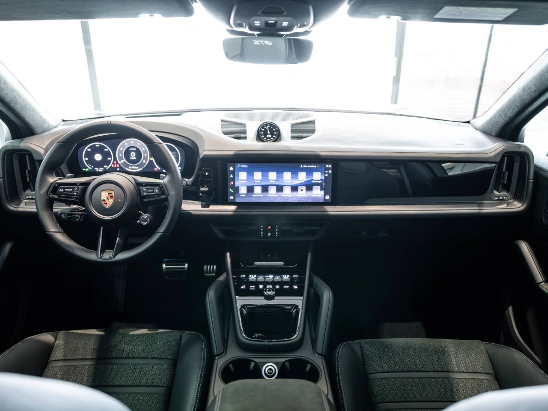 PORSCHE Cayenne GTS-image-16