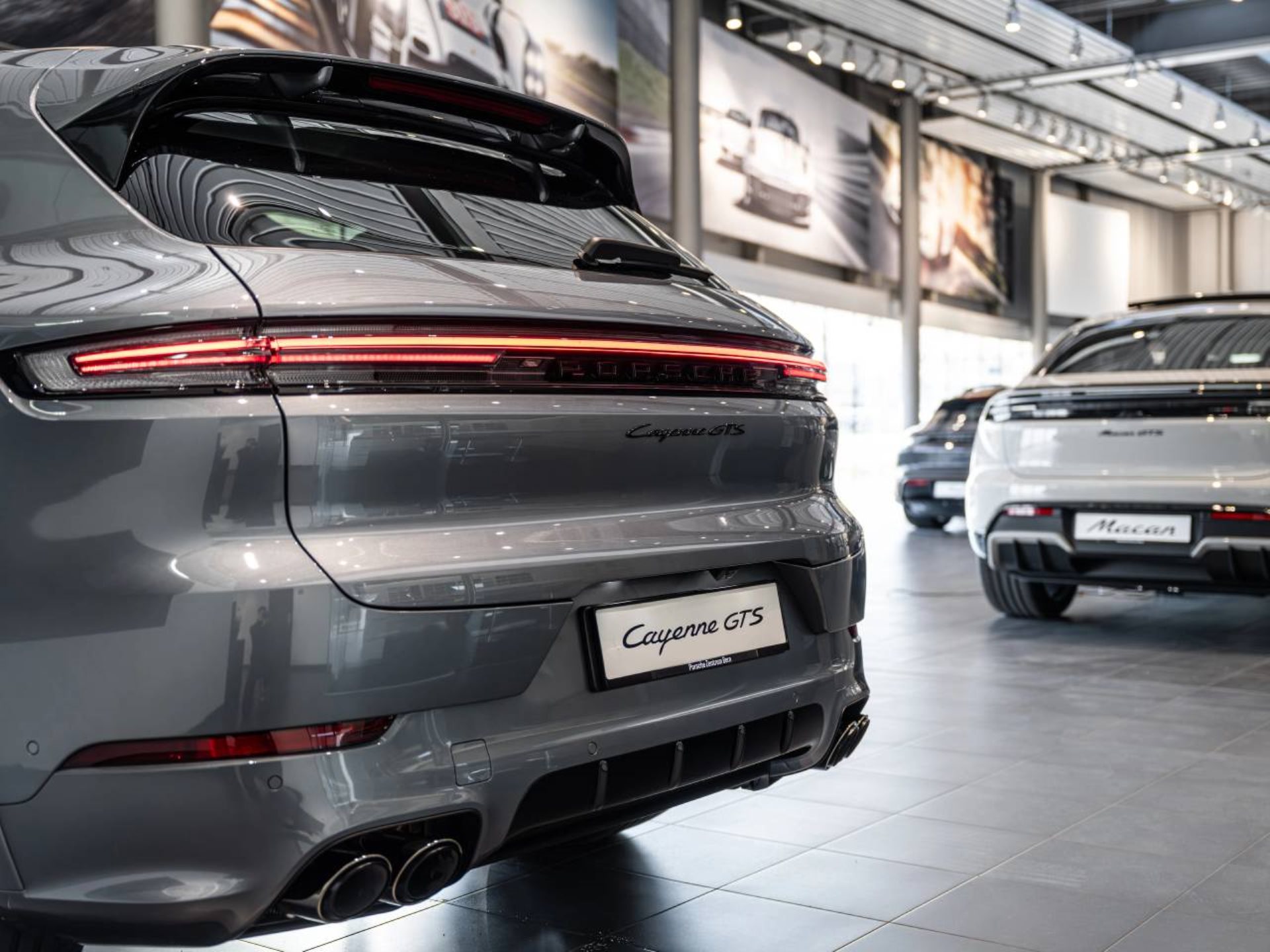 PORSCHE Cayenne GTS-image-8