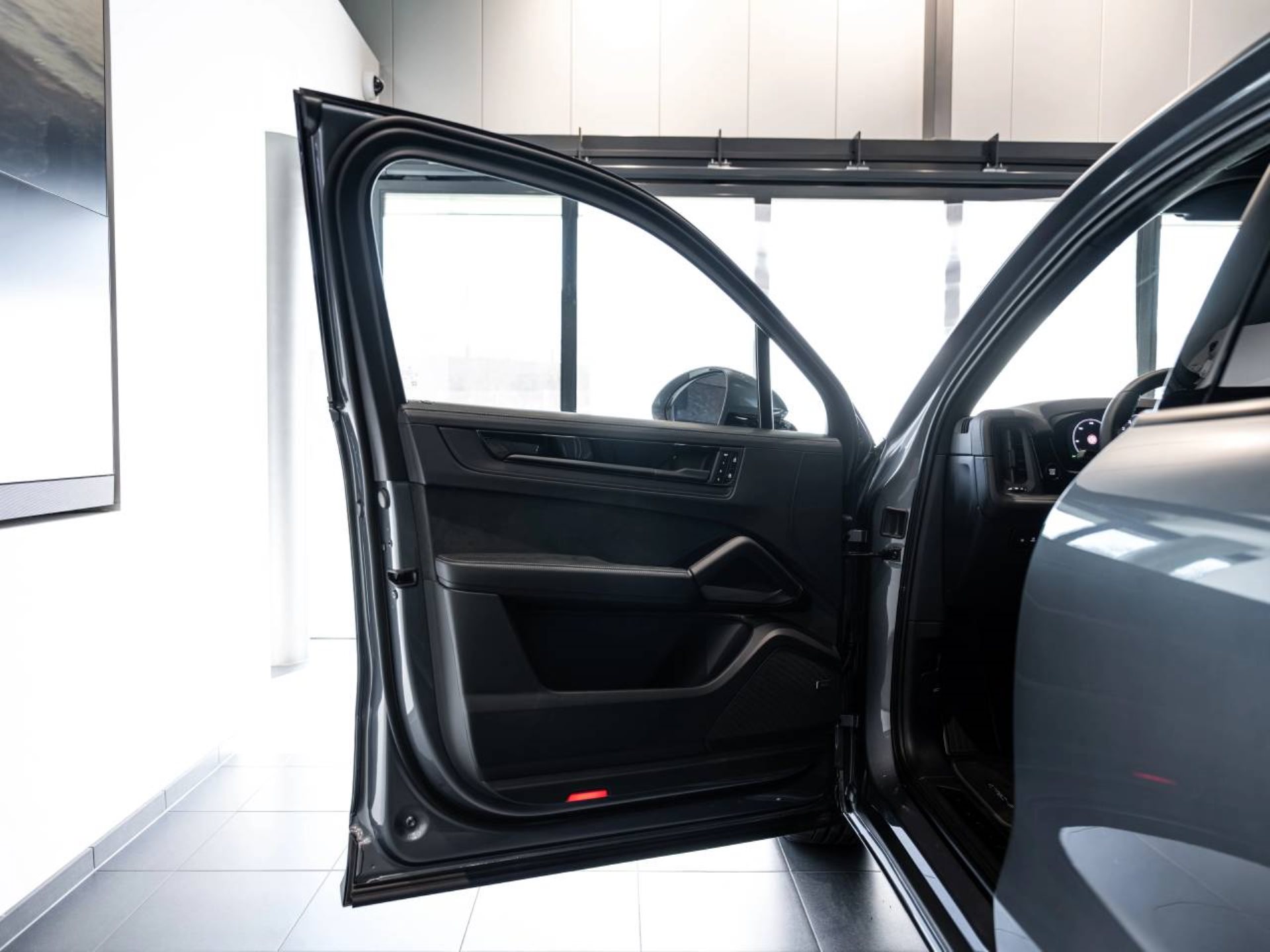 PORSCHE Cayenne GTS-image-20