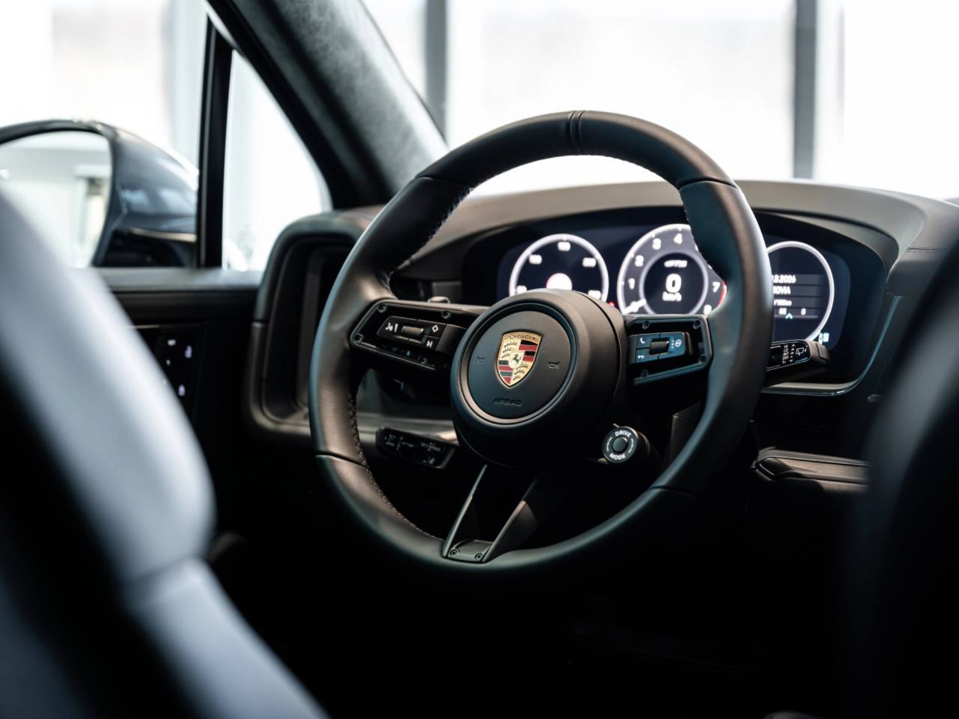 PORSCHE Cayenne GTS-image-15