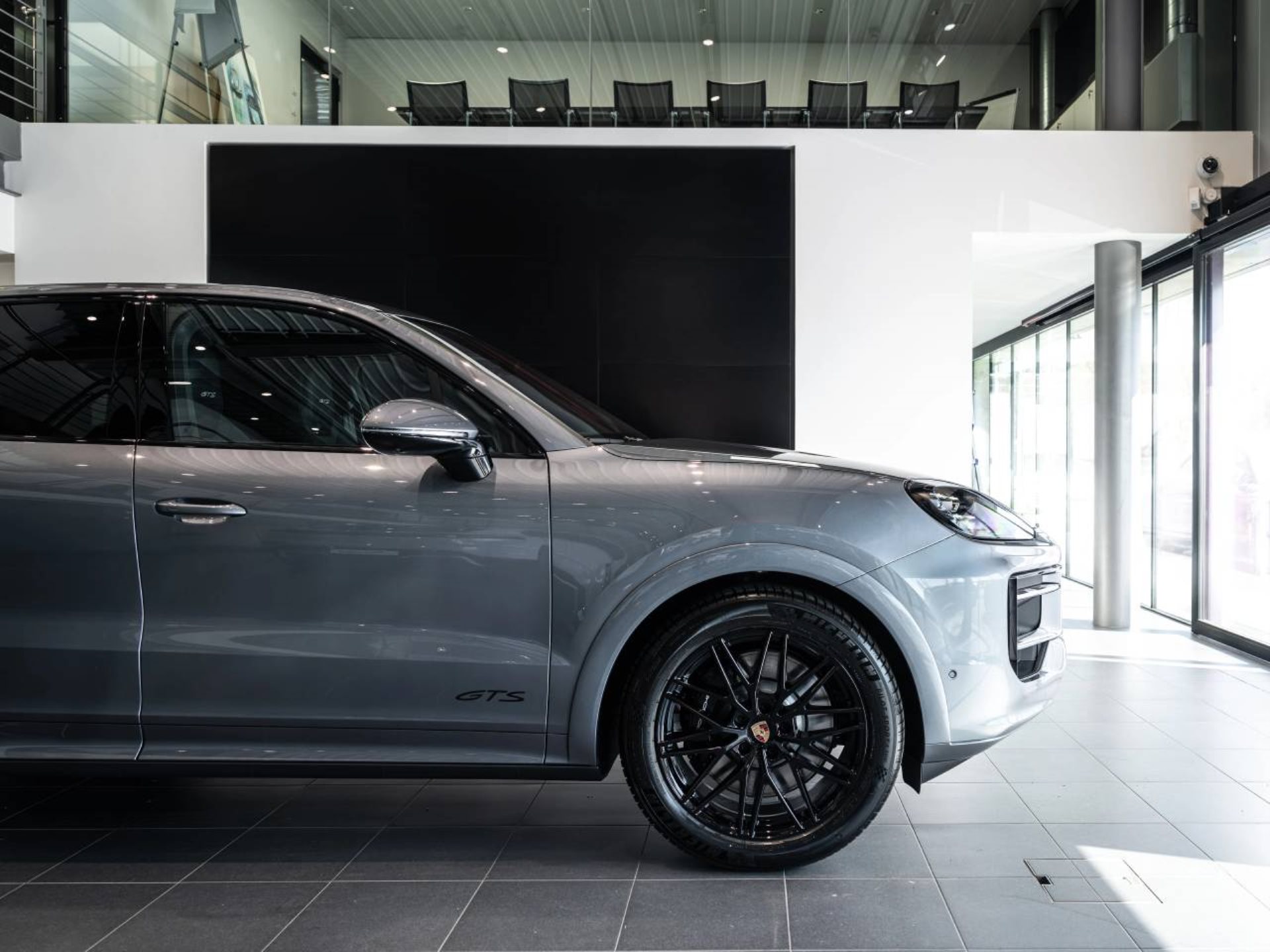 PORSCHE Cayenne GTS-image-12