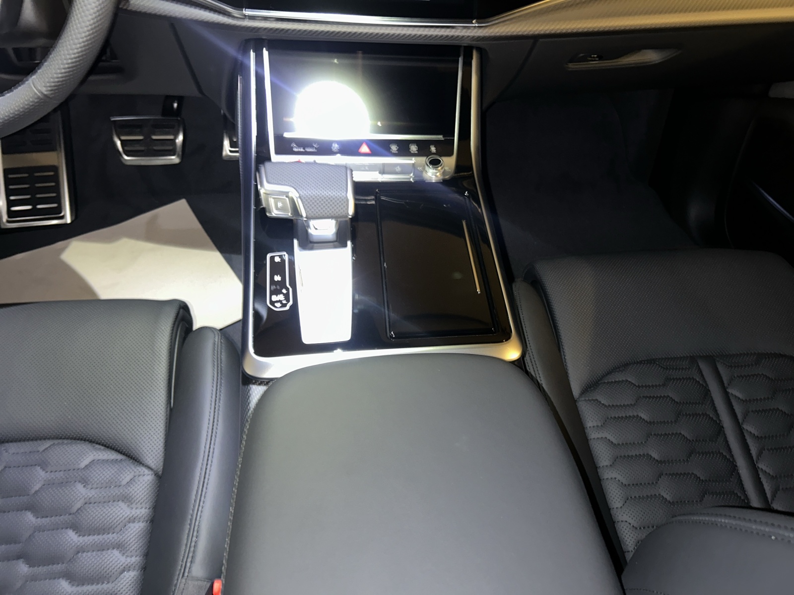 AUDI RSQ8 performance quattro-image-10
