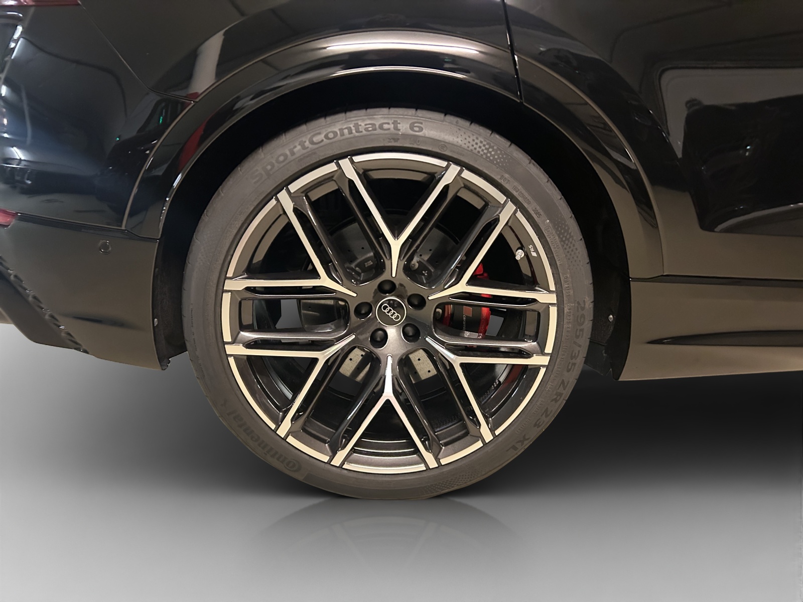 AUDI RSQ8 performance quattro-image-13