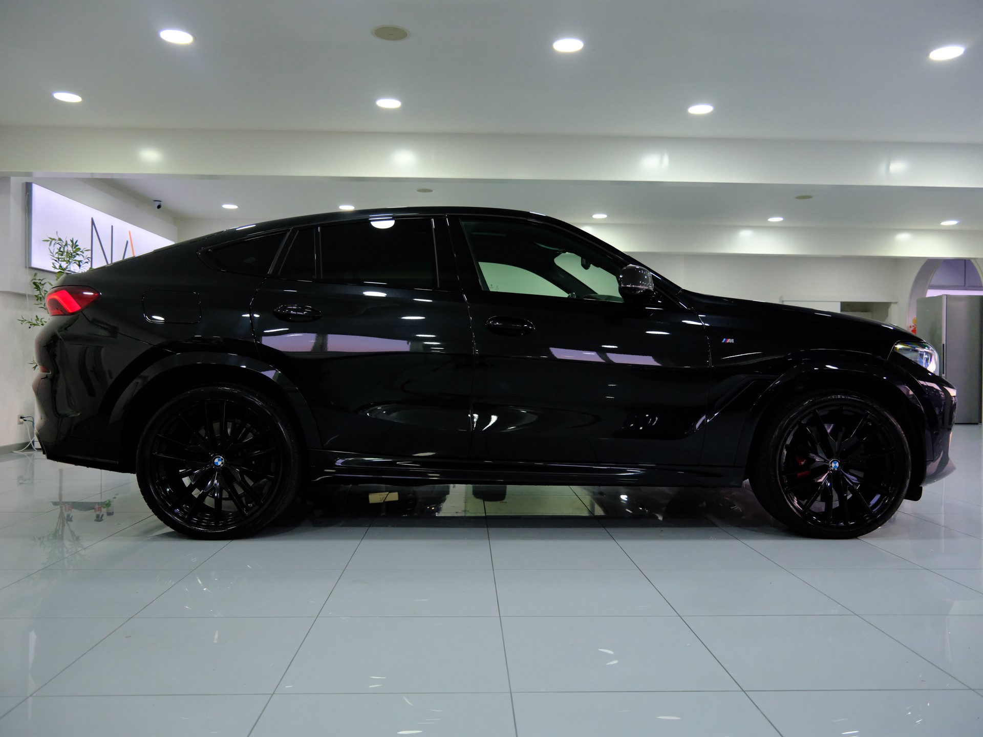 BMW X6 xDrive 48V 40d Steptronic M Sport-image-7
