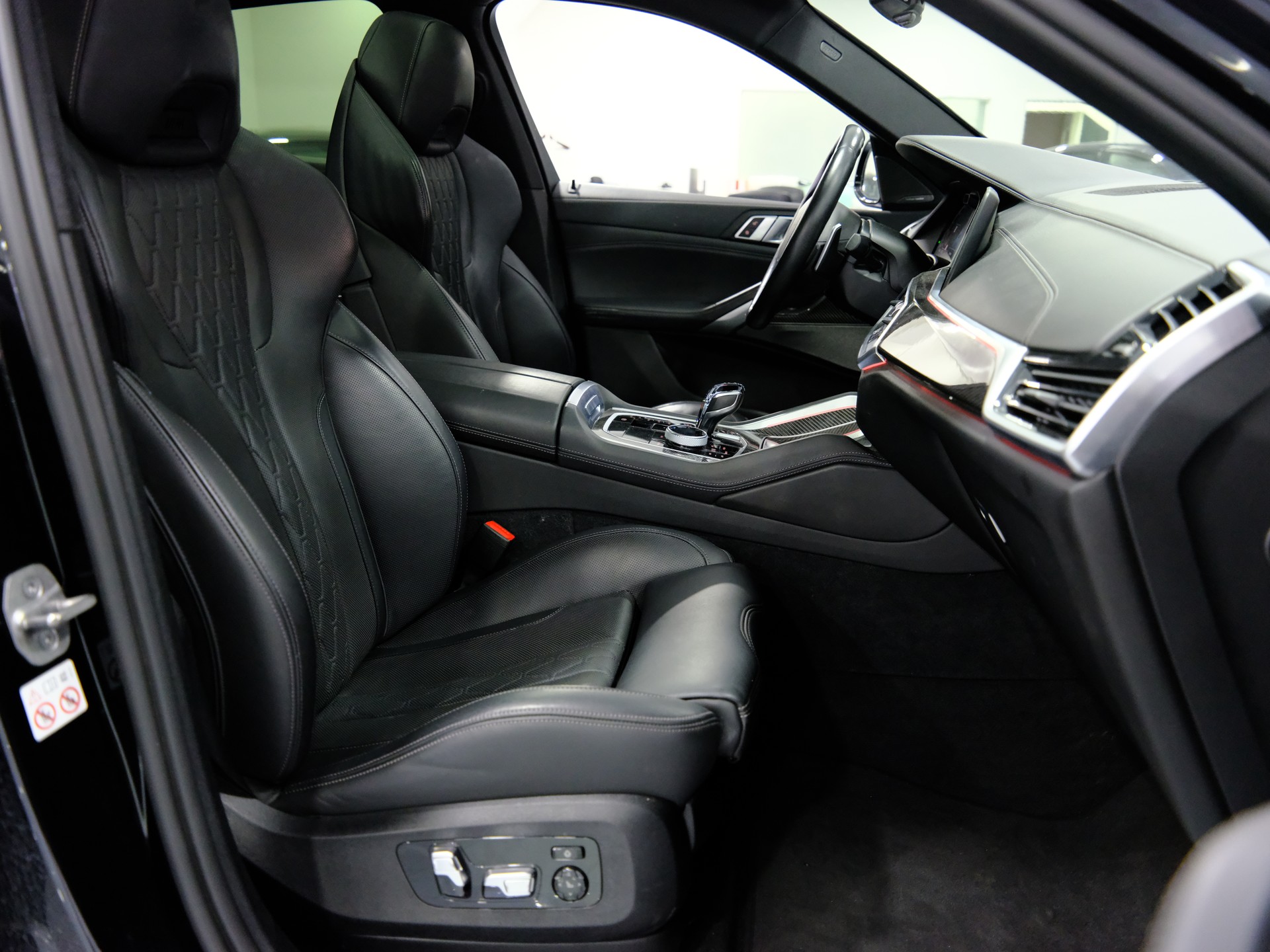 BMW X6 xDrive 48V 40d Steptronic M Sport-image-15