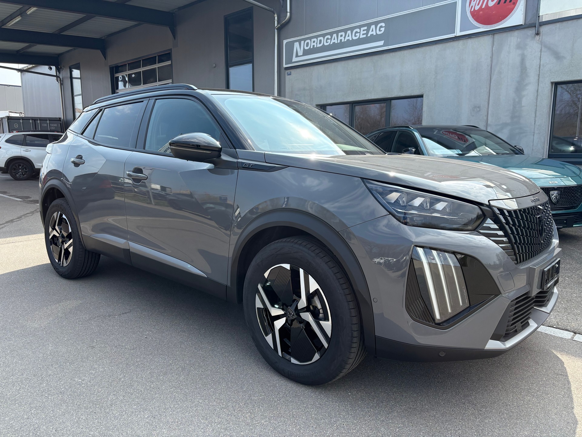 PEUGEOT 2008 1.2 Hybrid 145 GT-image-0