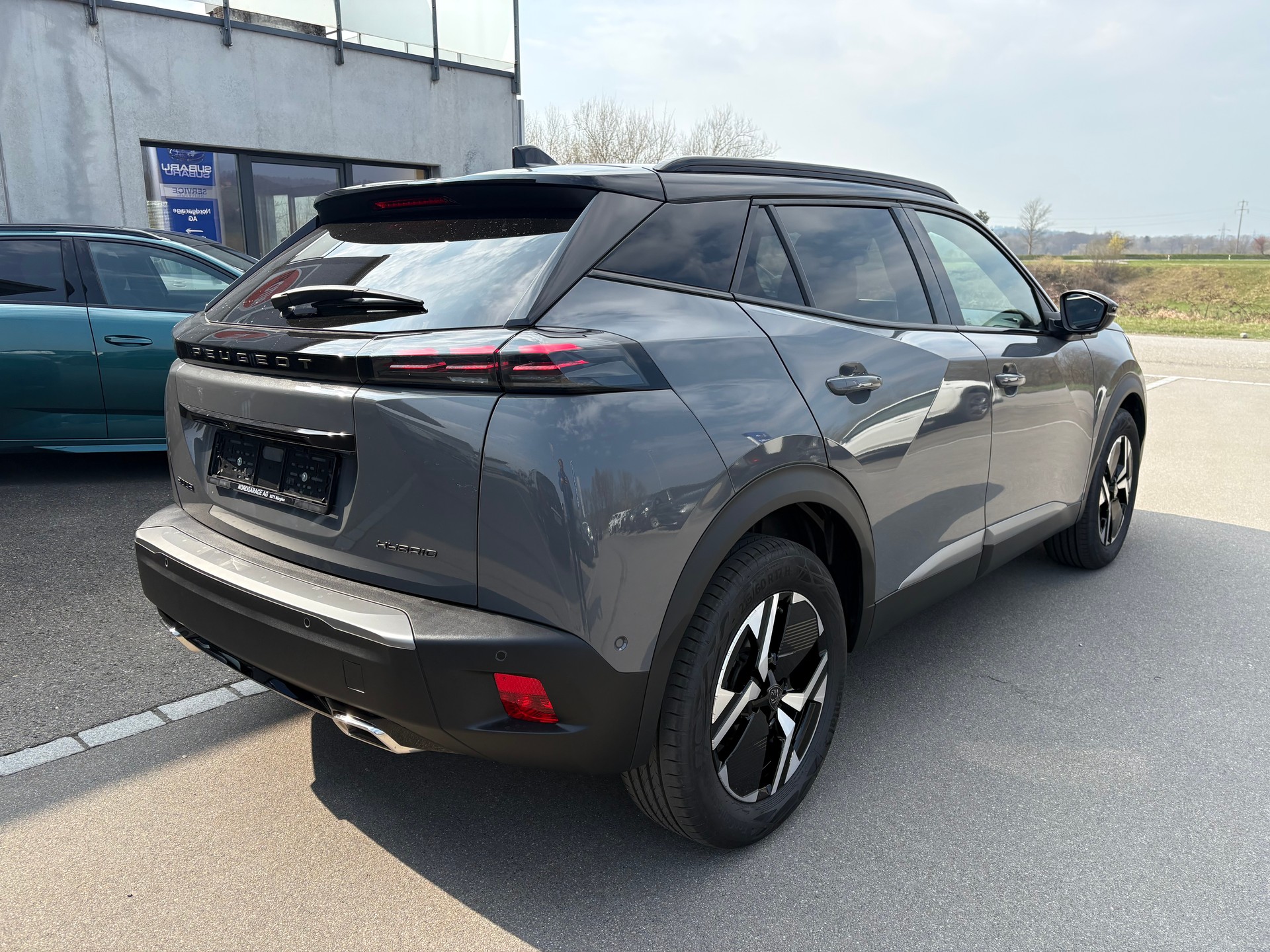 PEUGEOT 2008 1.2 Hybrid 145 GT-image-4
