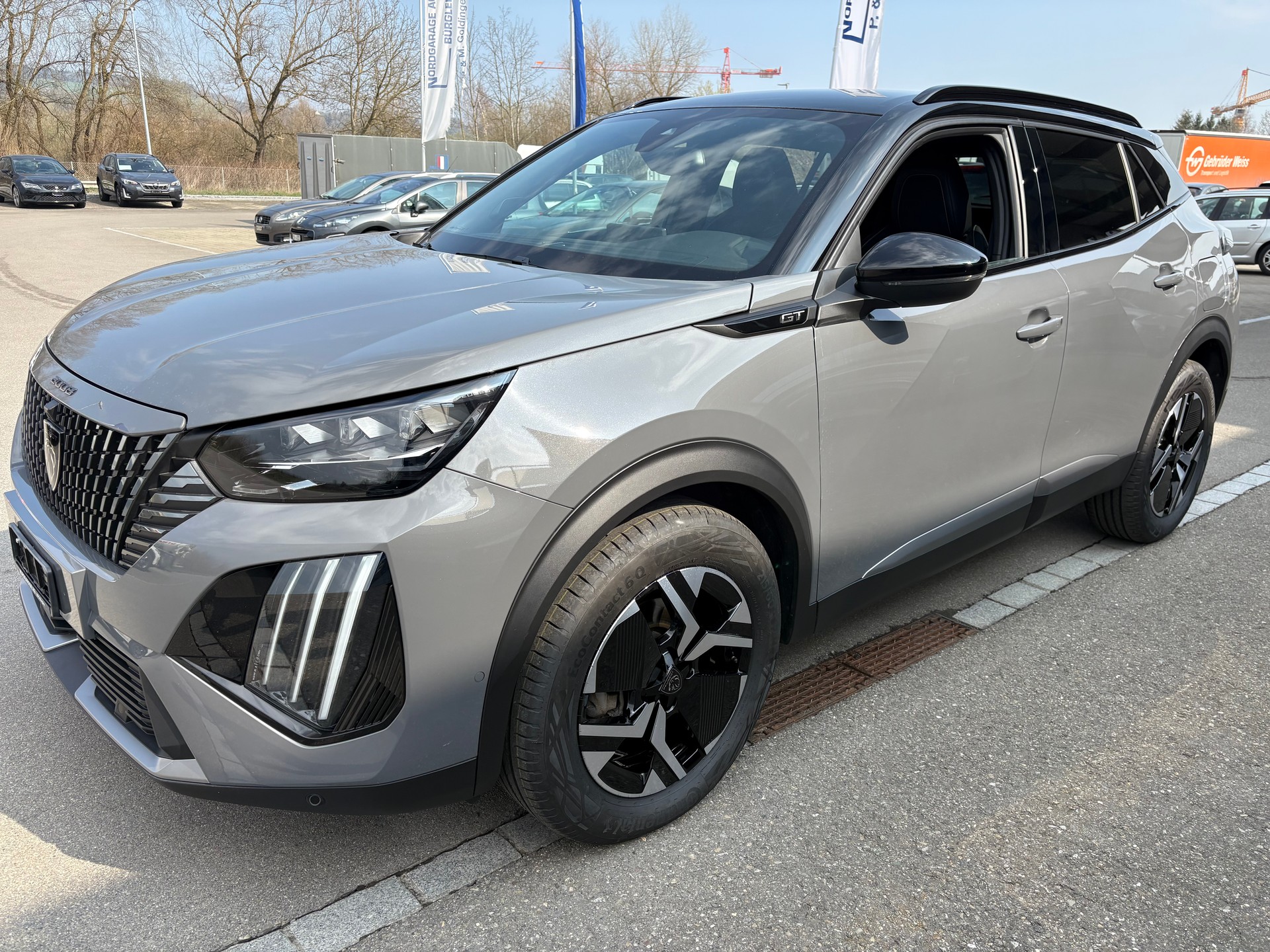 PEUGEOT 2008 1.2 Hybrid 145 GT-image-2