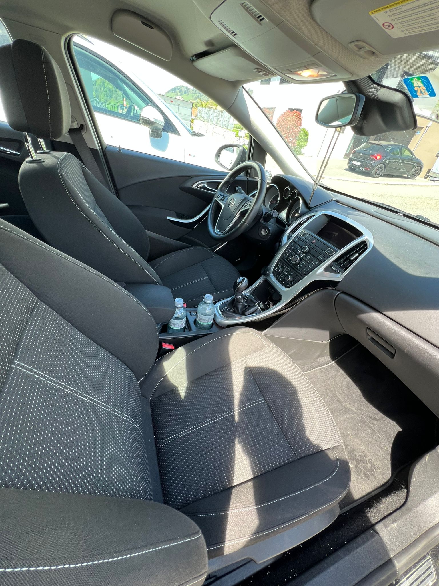 OPEL Astra 1.6i 16V Turbo Cosmo-image-4