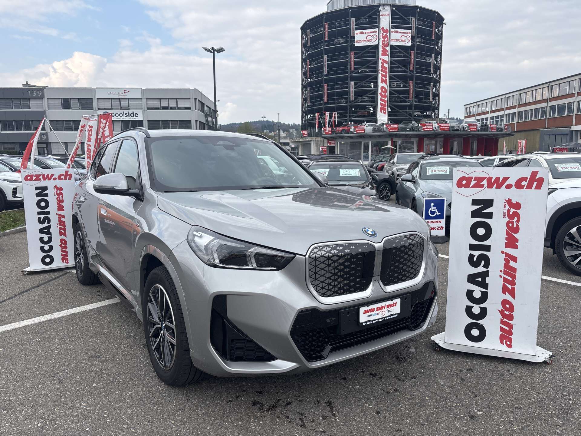 BMW iX1 xDrive 30 M Sport 306PS Automat-image-0