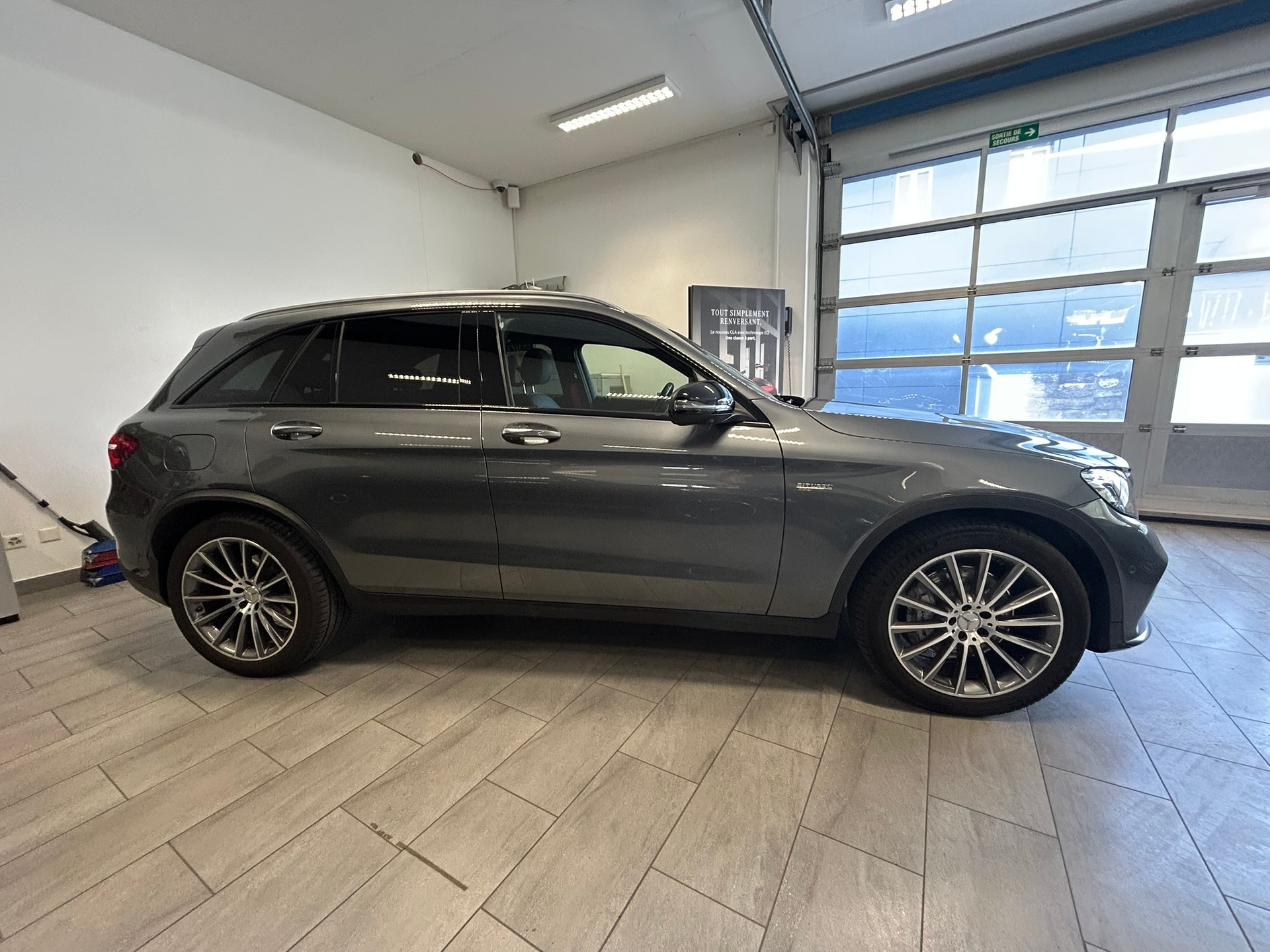MERCEDES-BENZ GLC 43 AMG 4Matic 9G-Tronic-image-3