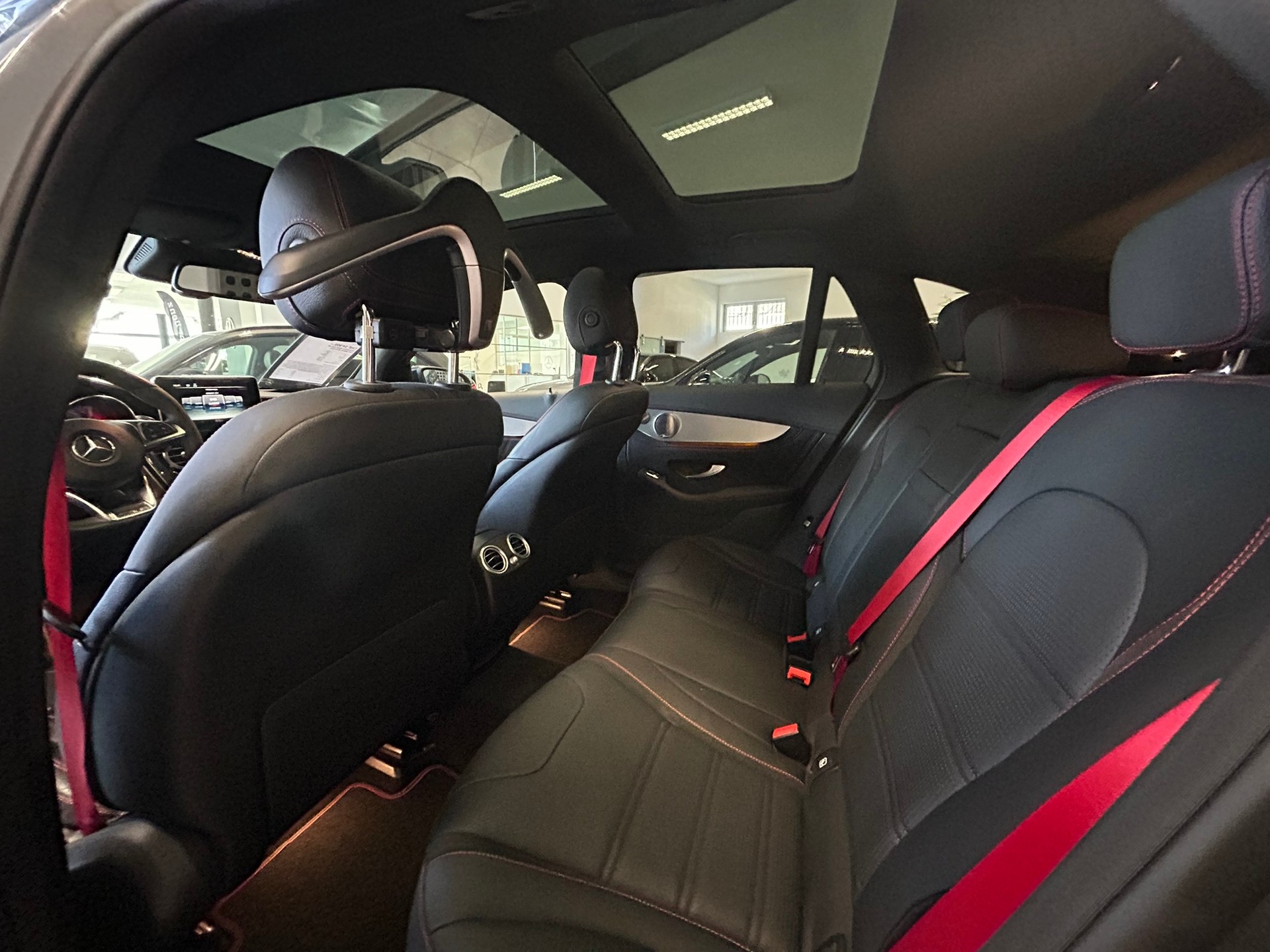 MERCEDES-BENZ GLC 43 AMG 4Matic 9G-Tronic-image-15