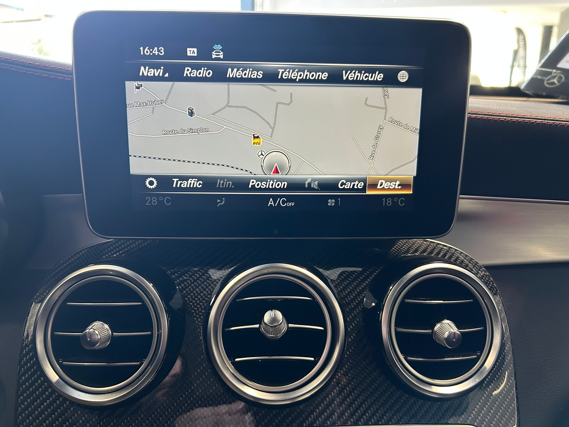 MERCEDES-BENZ GLC 43 AMG 4Matic 9G-Tronic-image-16