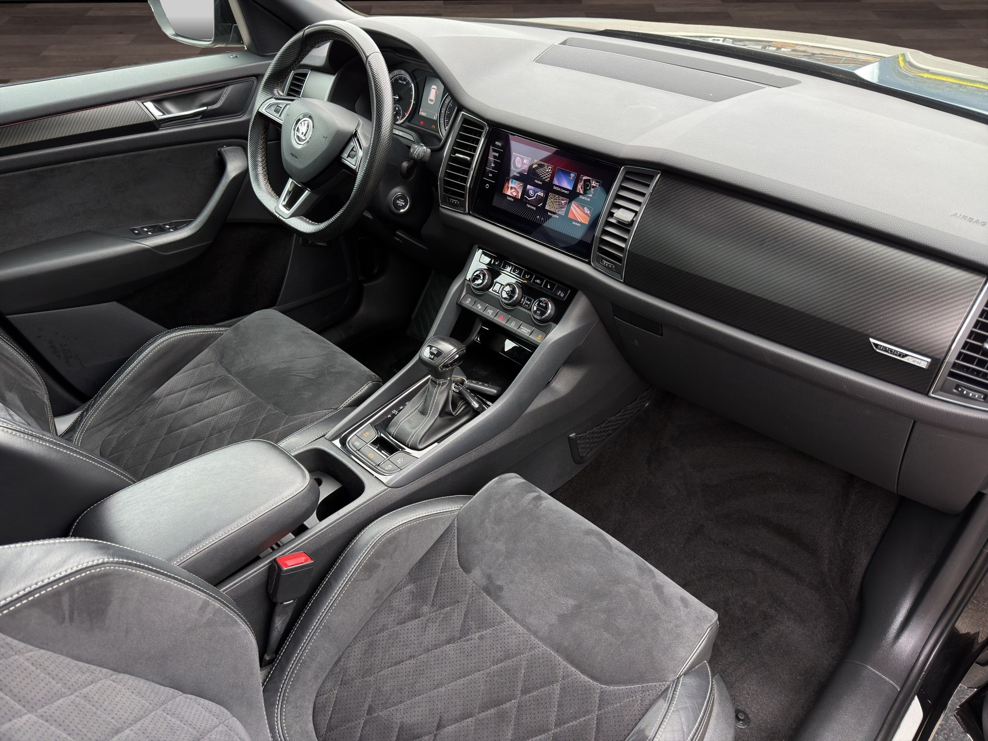 SKODA Kodiaq 2.0 TDI CR Sport Line 4x4 DSG-image-18