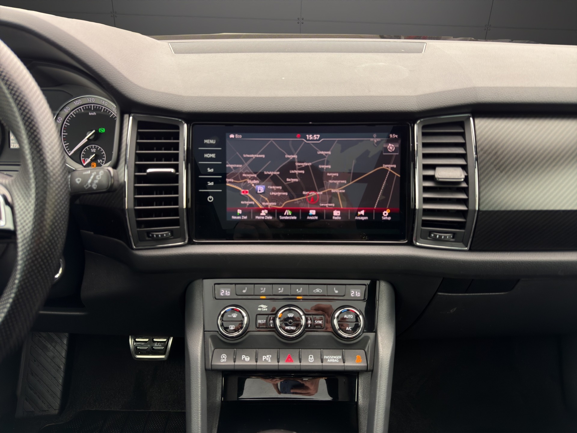 SKODA Kodiaq 2.0 TDI CR Sport Line 4x4 DSG-image-12
