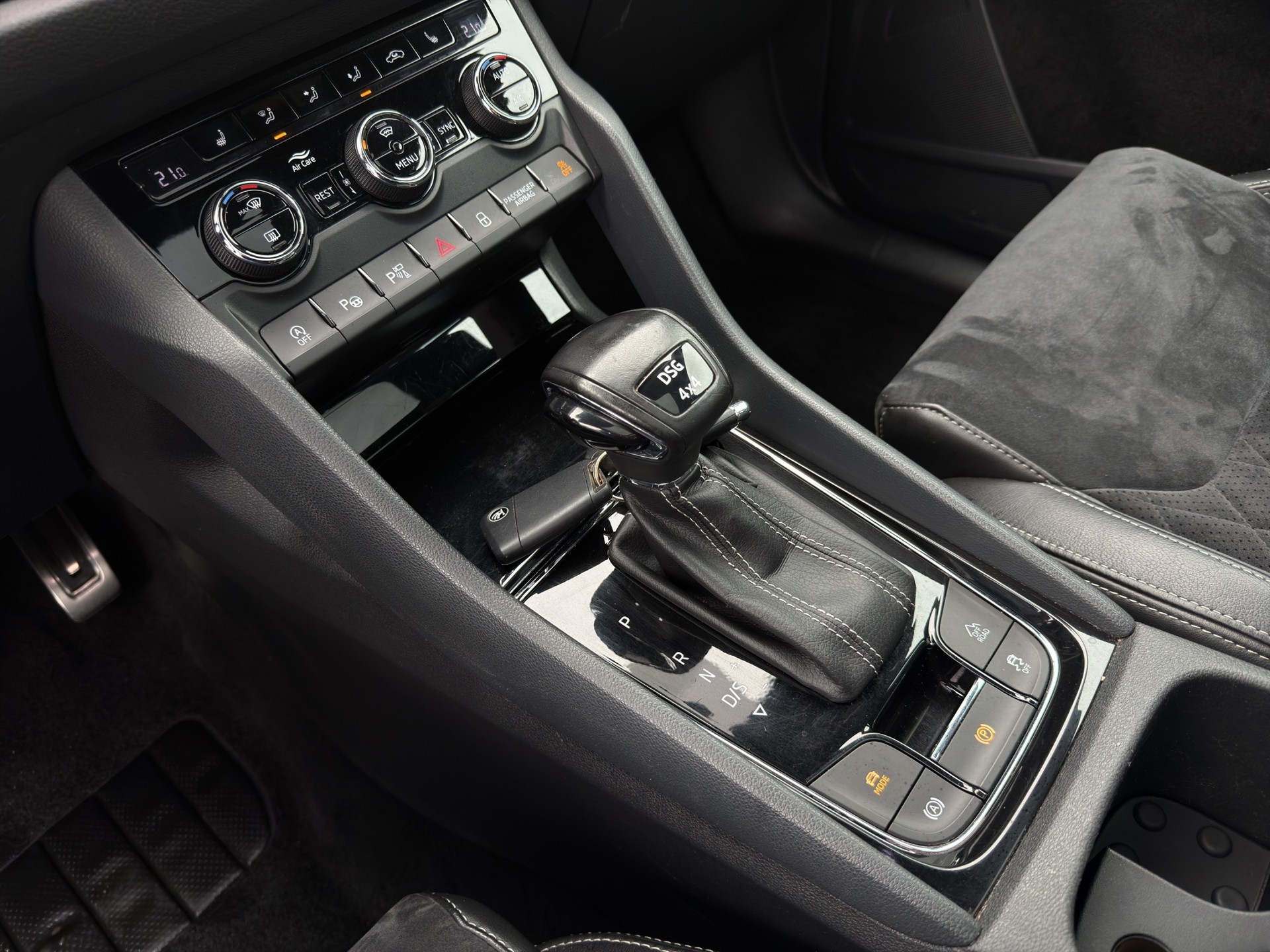 SKODA Kodiaq 2.0 TDI CR Sport Line 4x4 DSG-image-15