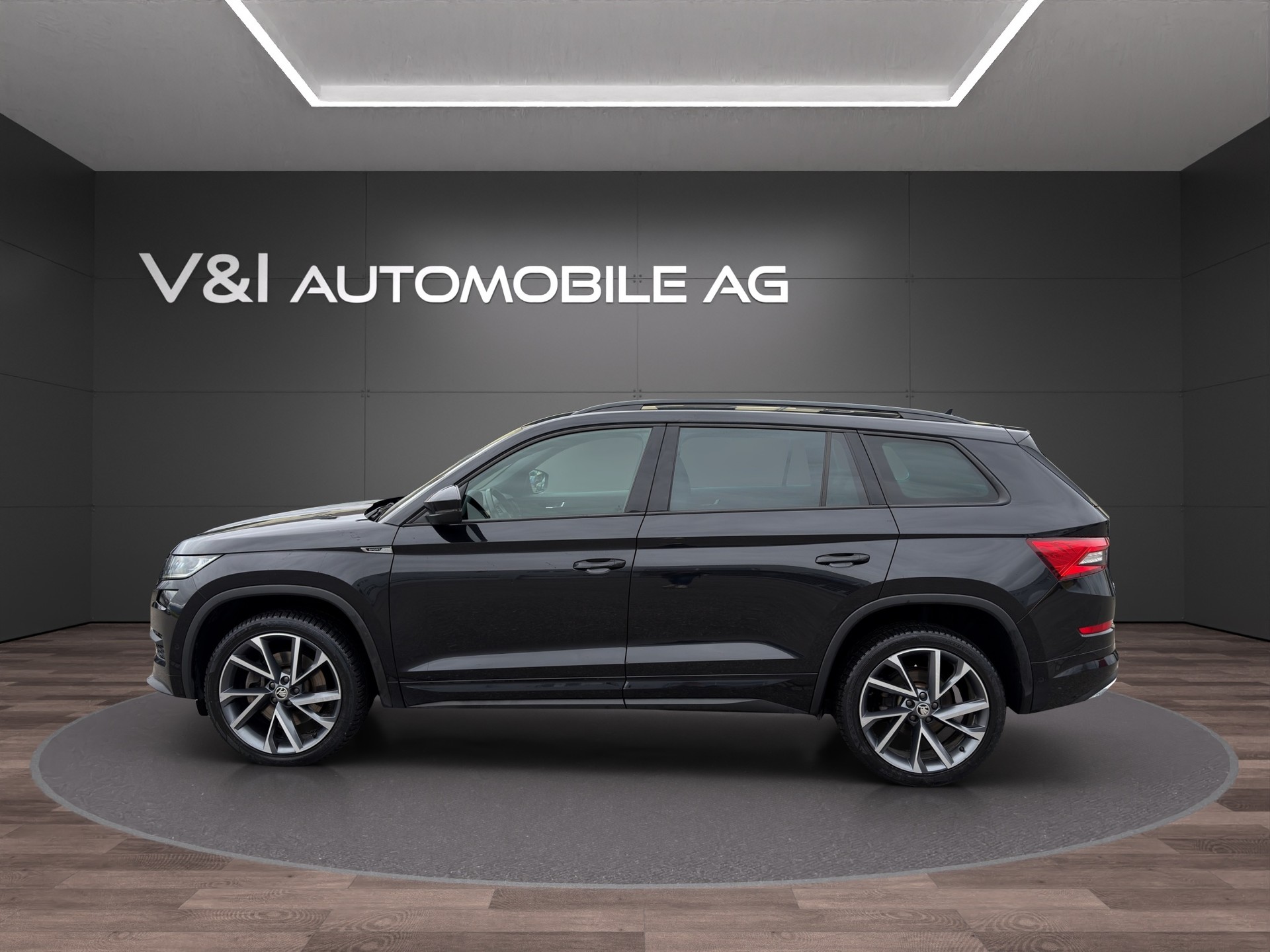 SKODA Kodiaq 2.0 TDI CR Sport Line 4x4 DSG-image-6
