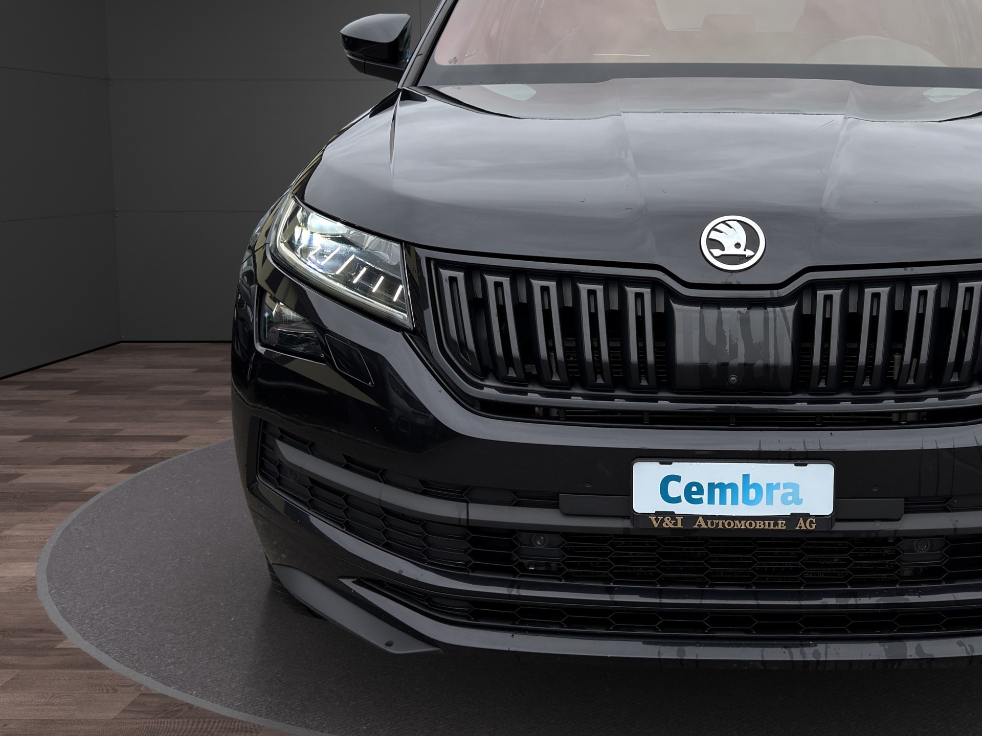SKODA Kodiaq 2.0 TDI CR Sport Line 4x4 DSG-image-8