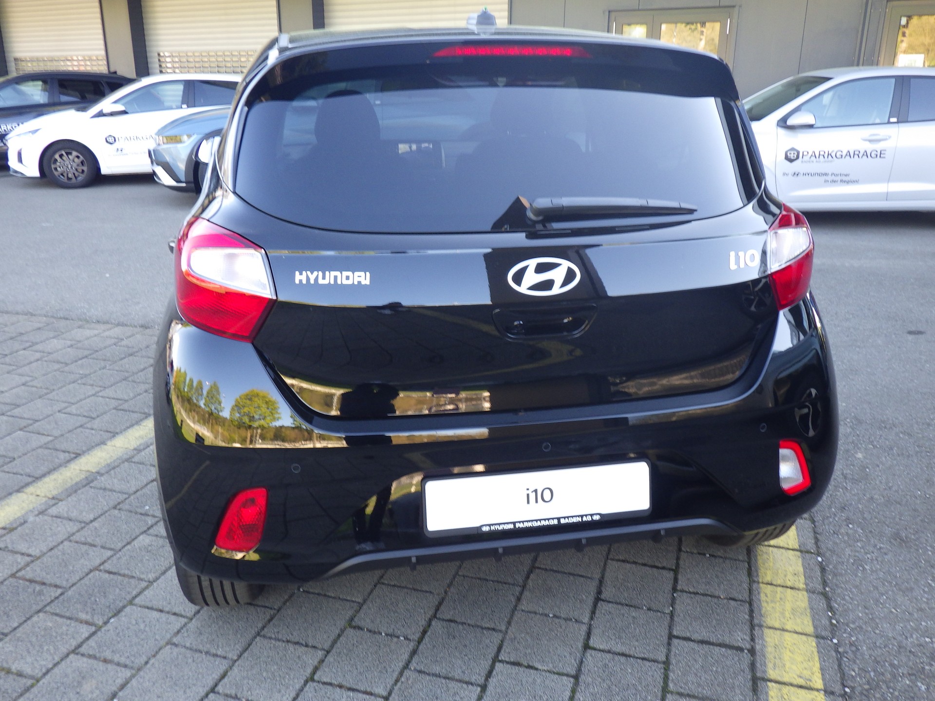 HYUNDAI i10 1.2 Amplia Aut.-showroom-element-2