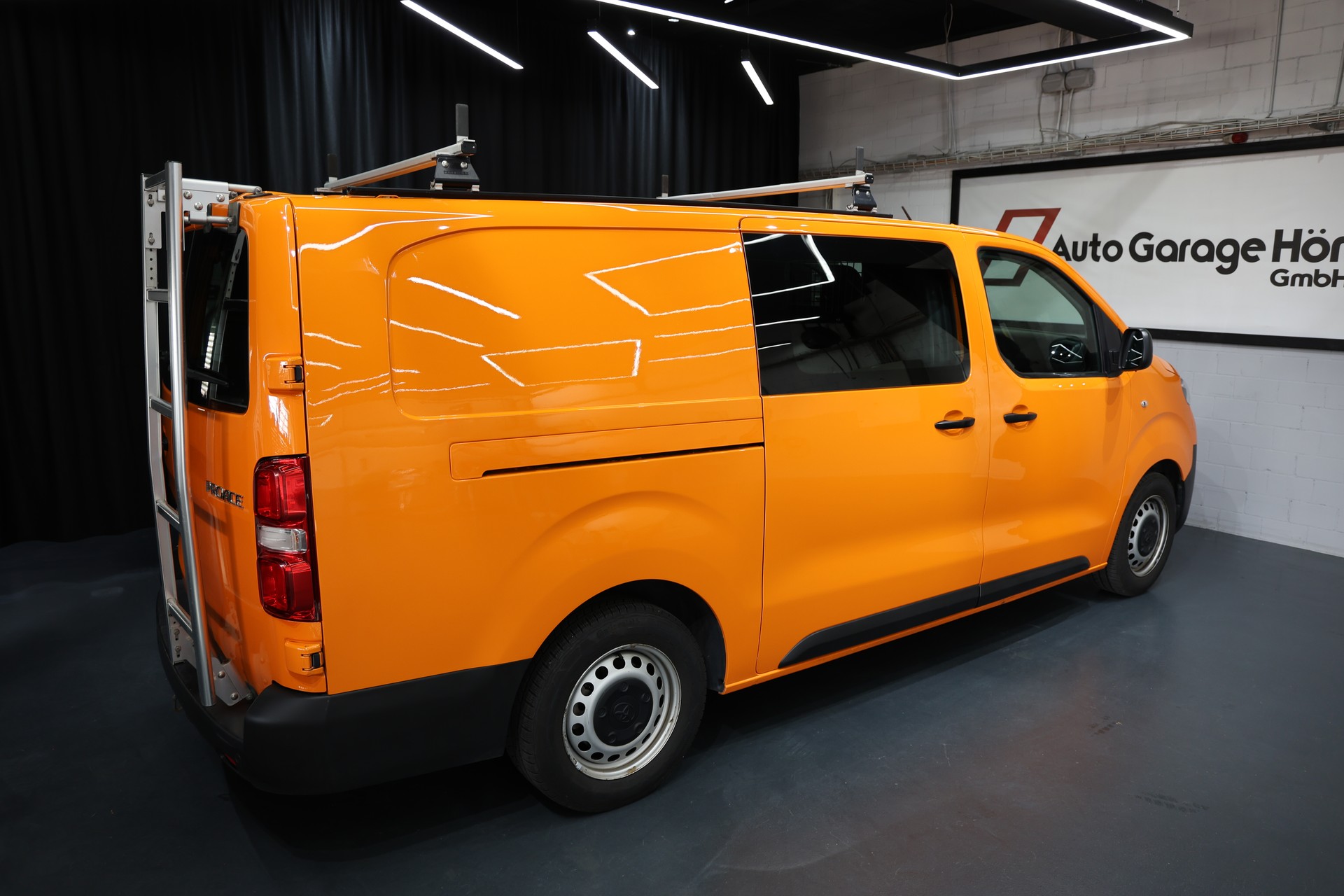 TOYOTA Proace 2.0D Panel Van L2 Terra A-image-8