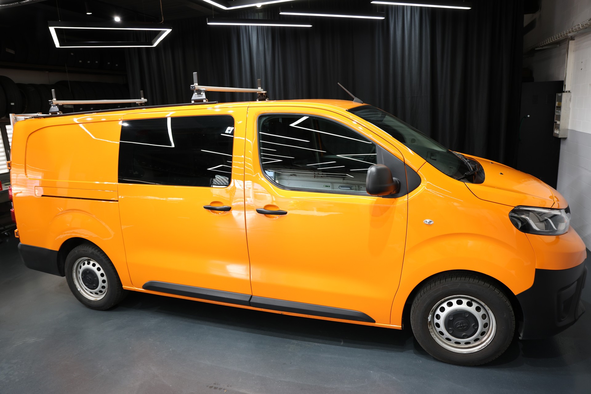 TOYOTA Proace 2.0D Panel Van L2 Terra A-image-10