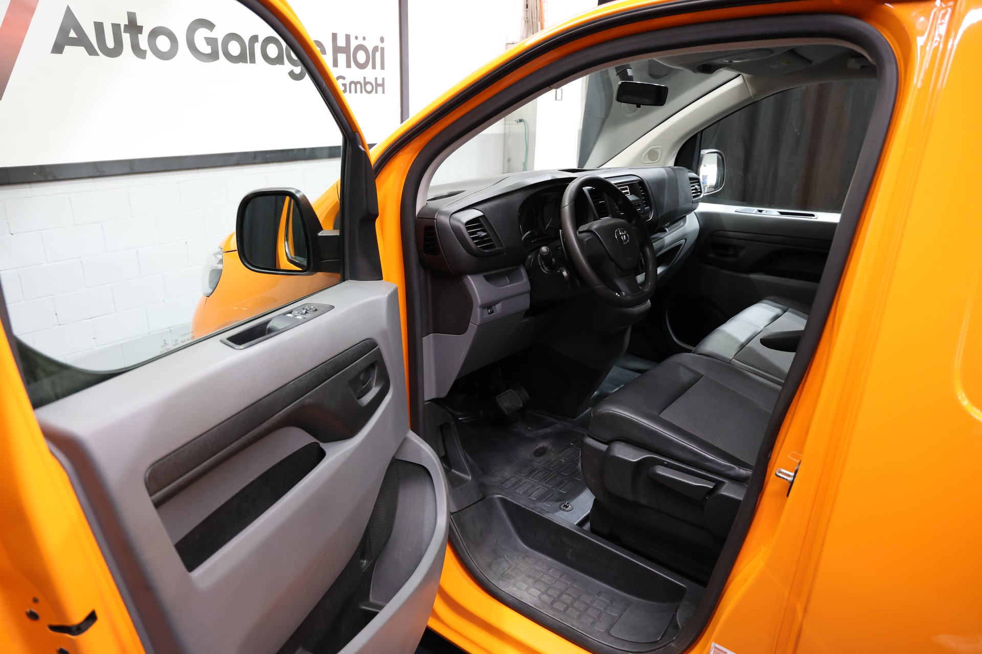 TOYOTA Proace 2.0D Panel Van L2 Terra A-image-23