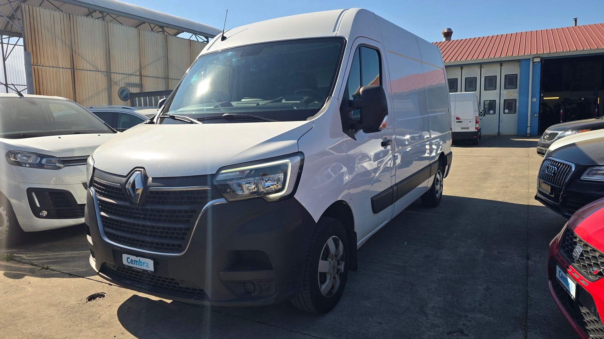 RENAULT Master T35 2.3dCi 135 L2H2-image-1