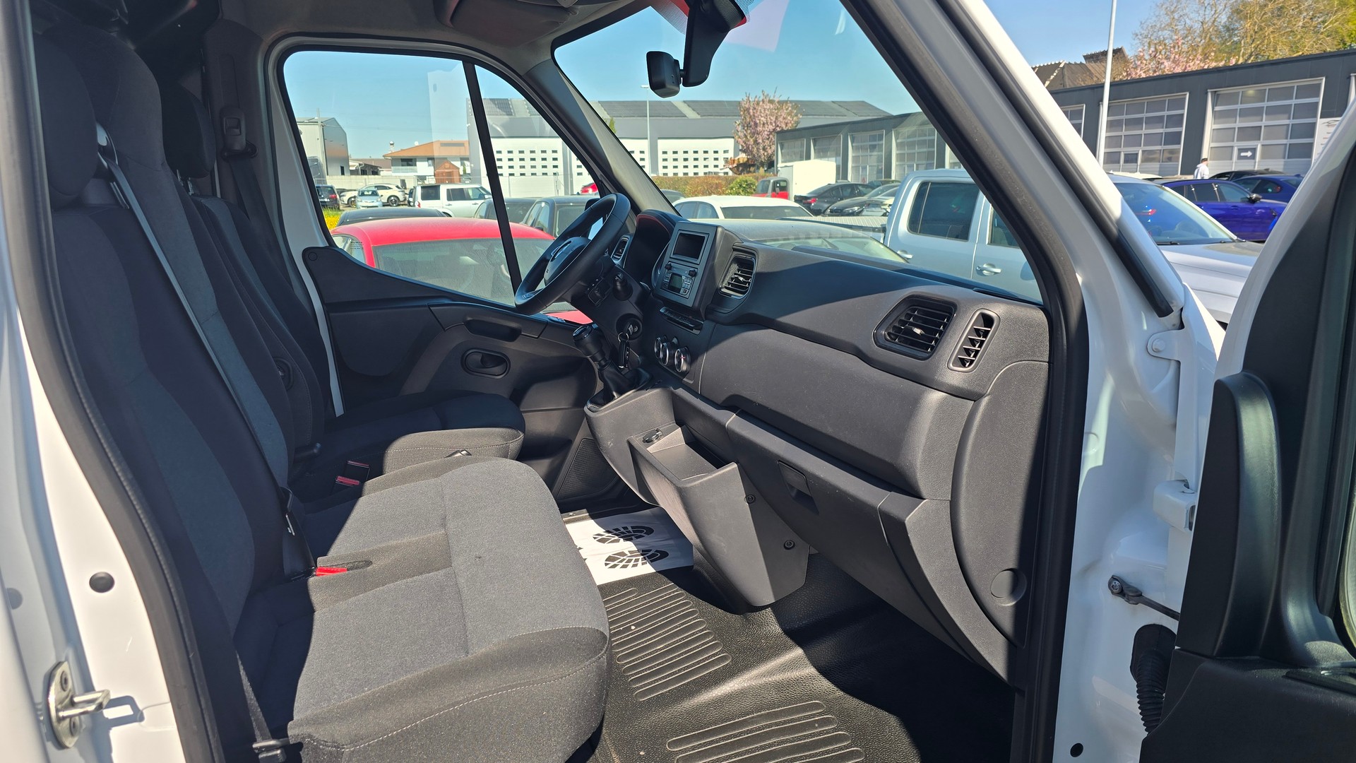 RENAULT Master T35 2.3dCi 135 L2H2-image-5