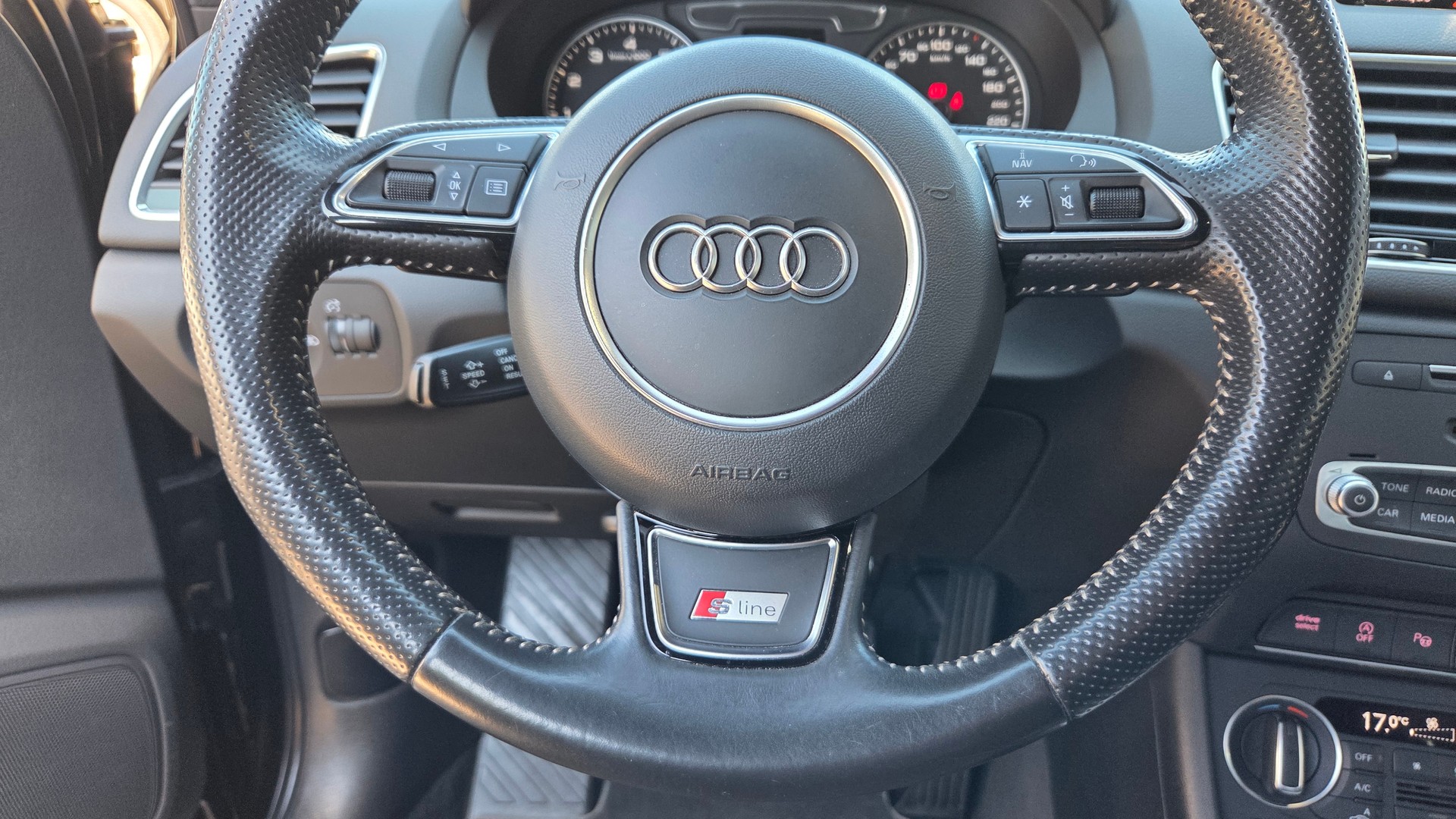 AUDI Q3 2.0 TFSI sport quattro S-tronic-image-14