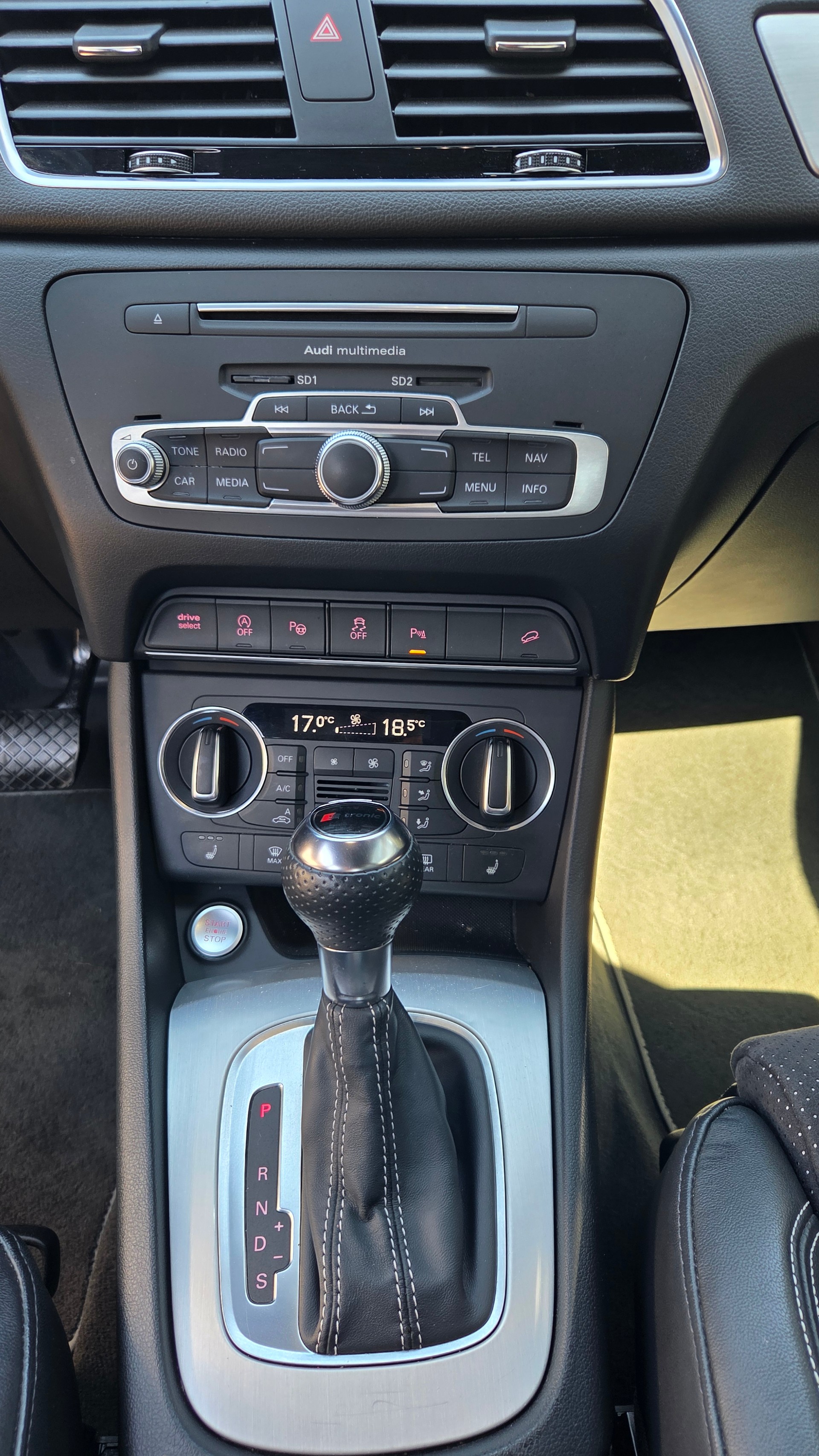 AUDI Q3 2.0 TFSI sport quattro S-tronic-image-13