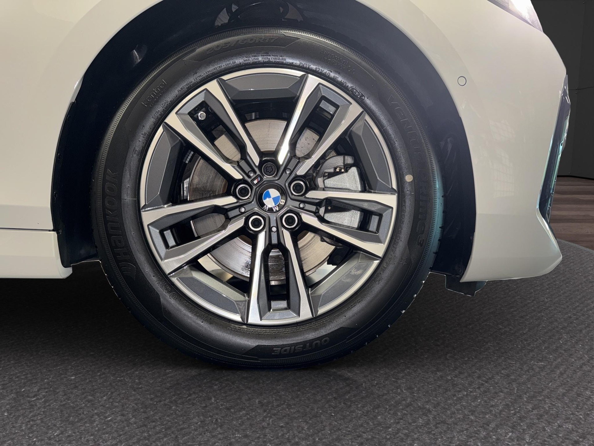 BMW 223i xDrive Active Tourer M Sport-image-14