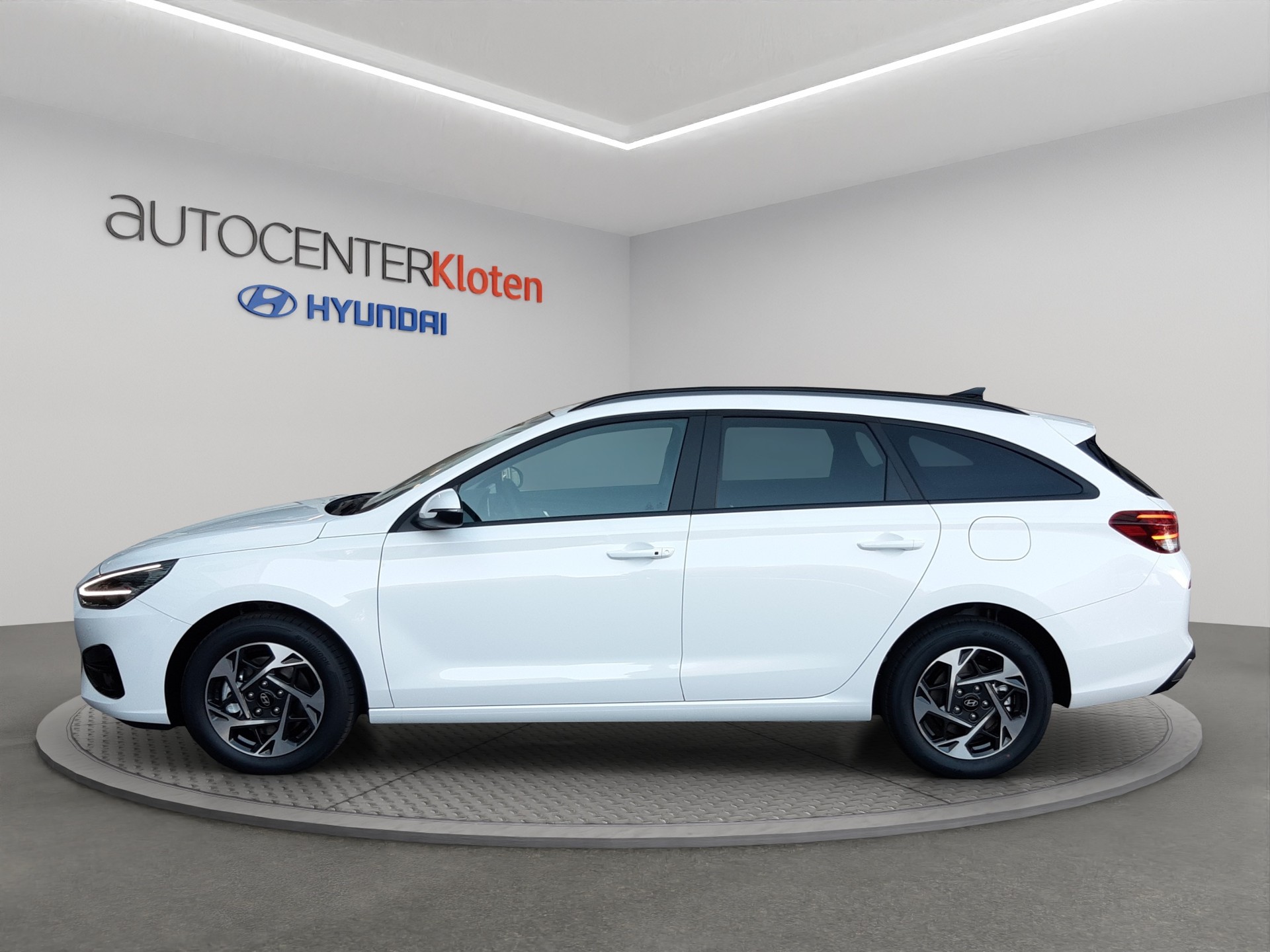 HYUNDAI i30 Wagon 1.6 T-GDi Amplia-showroom-element-2