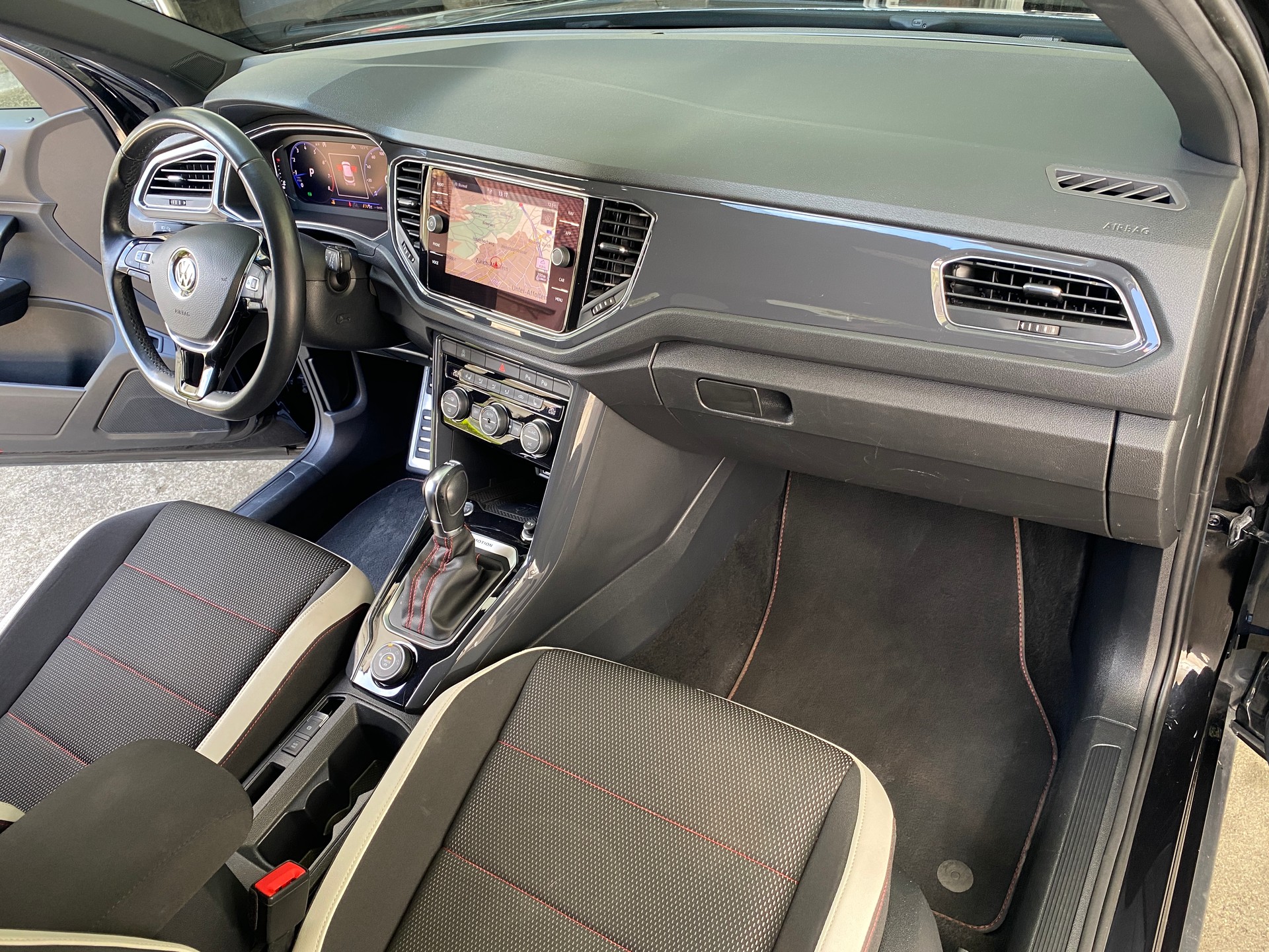 VW T-Roc 2.0 TSI Sport DSG 4Motion-image-25