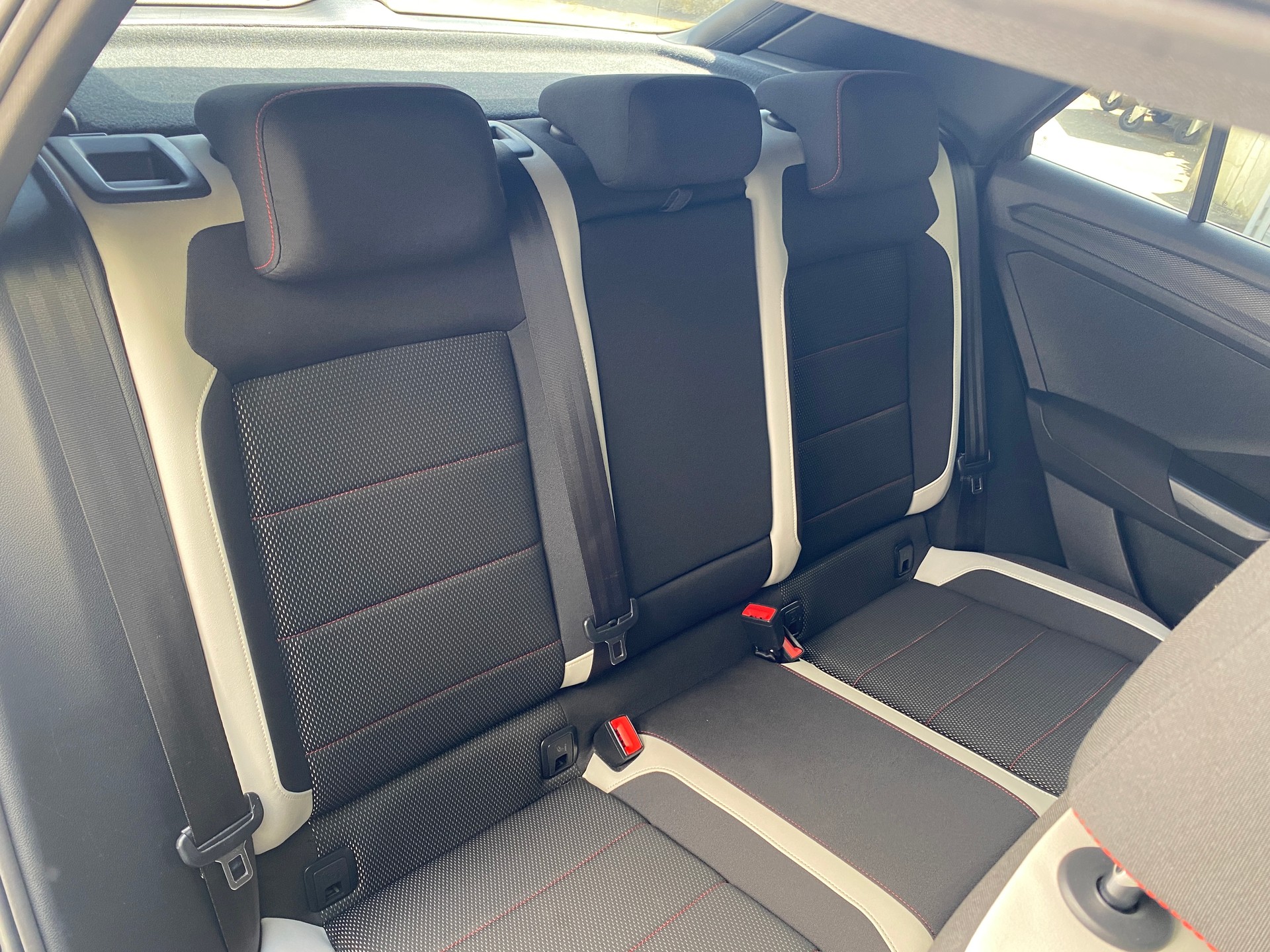 VW T-Roc 2.0 TSI Sport DSG 4Motion-image-28