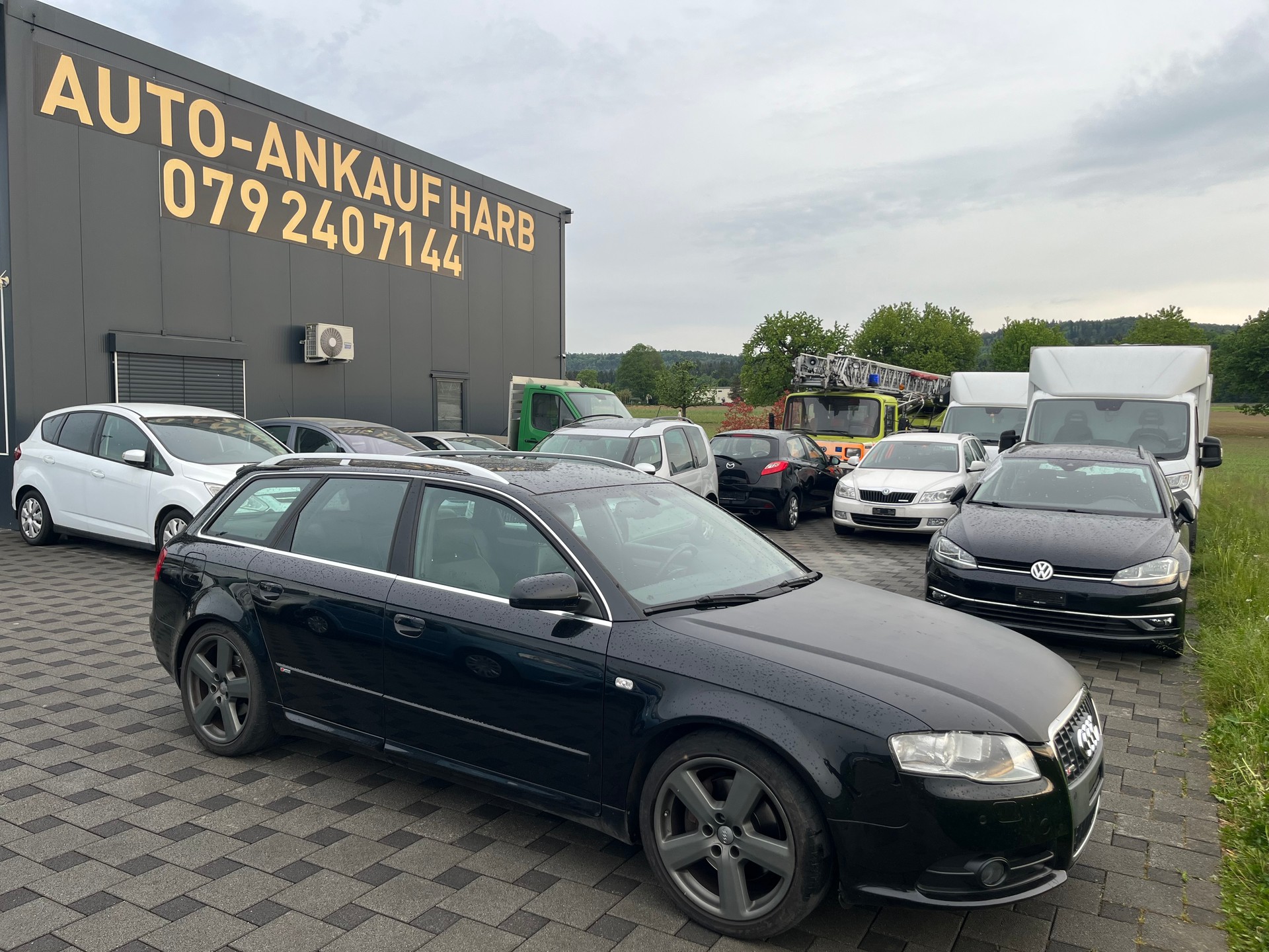 AUDI A4 Avant 3.2 FSI quattro-image-0