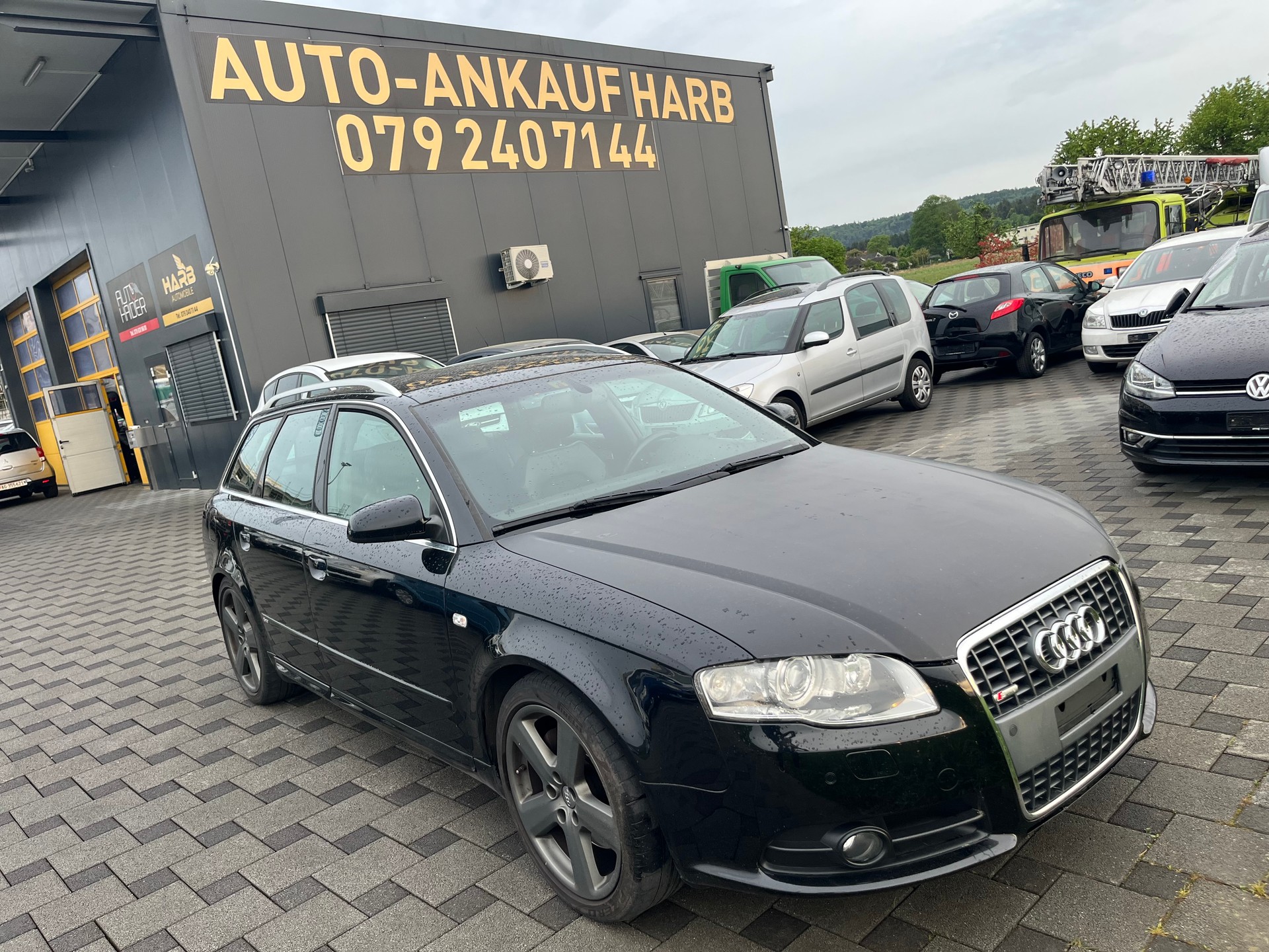 AUDI A4 Avant 3.2 FSI quattro-image-1