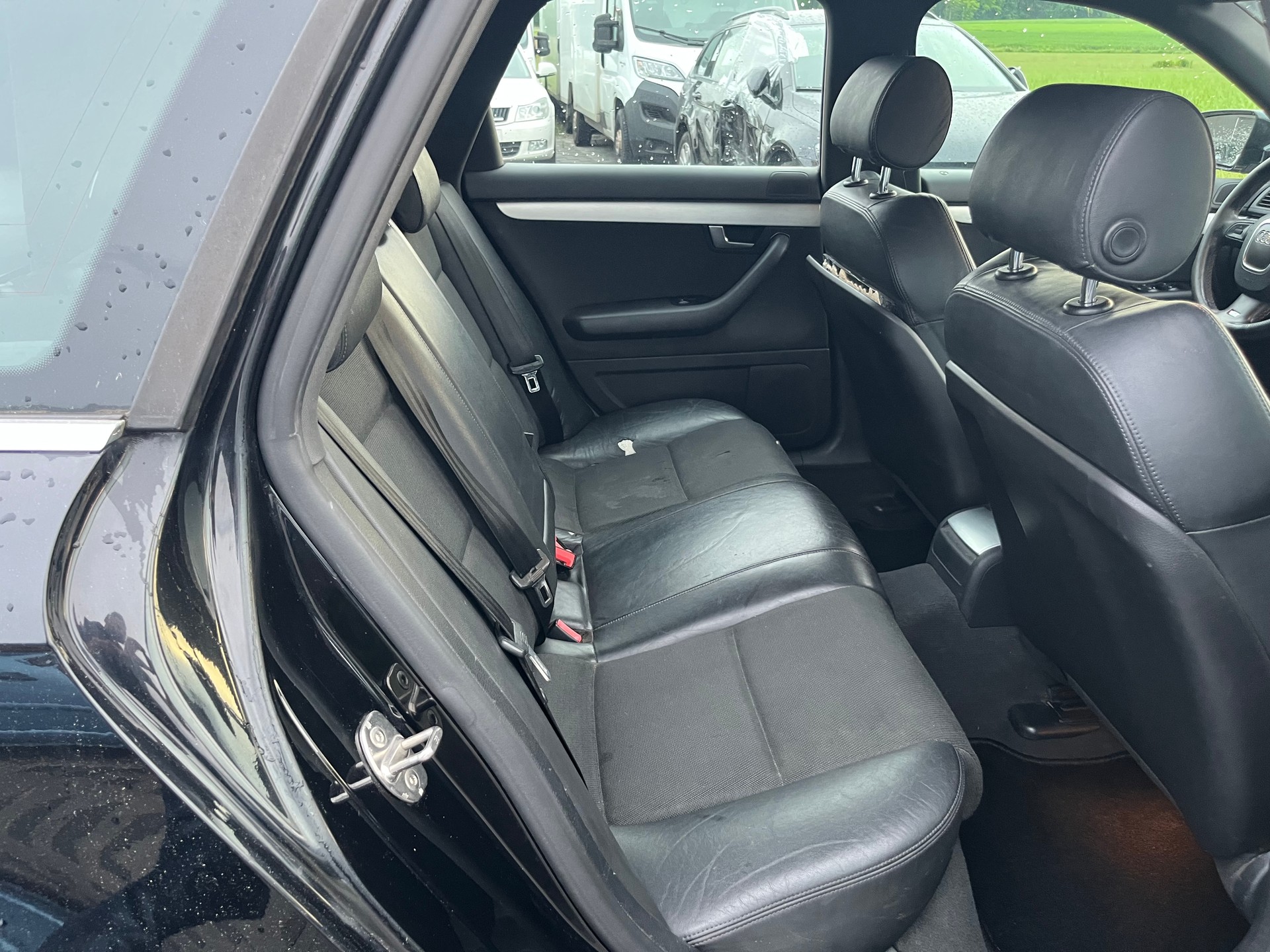 AUDI A4 Avant 3.2 FSI quattro-image-11