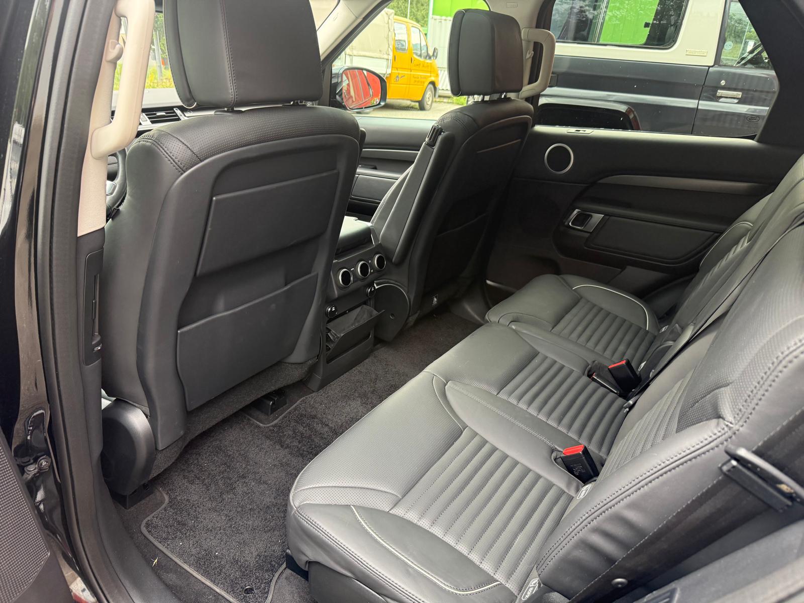 LAND ROVER Discovery 2.0 SD4 S Automatic-image-11