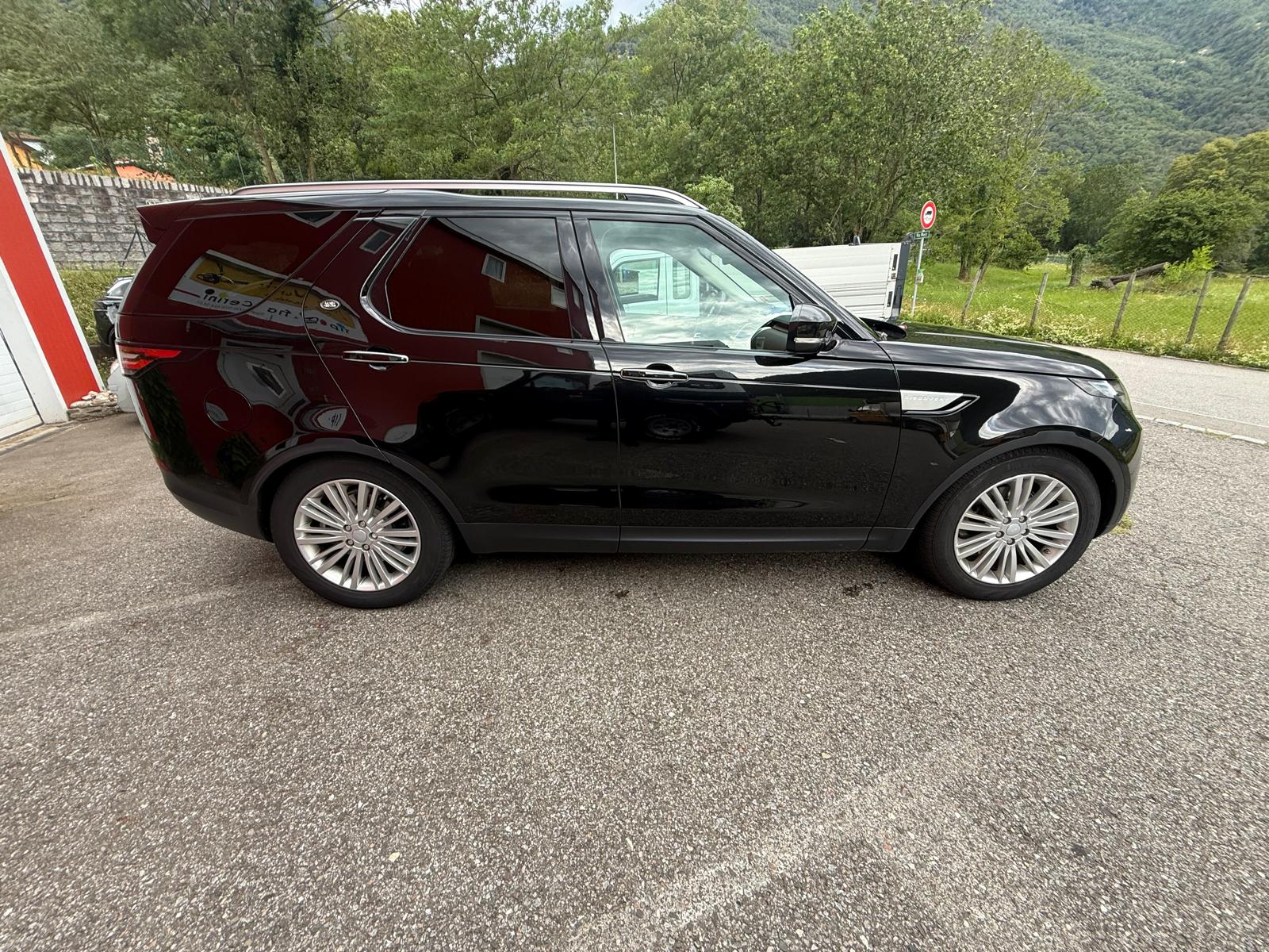 LAND ROVER Discovery 2.0 SD4 S Automatic-image-3