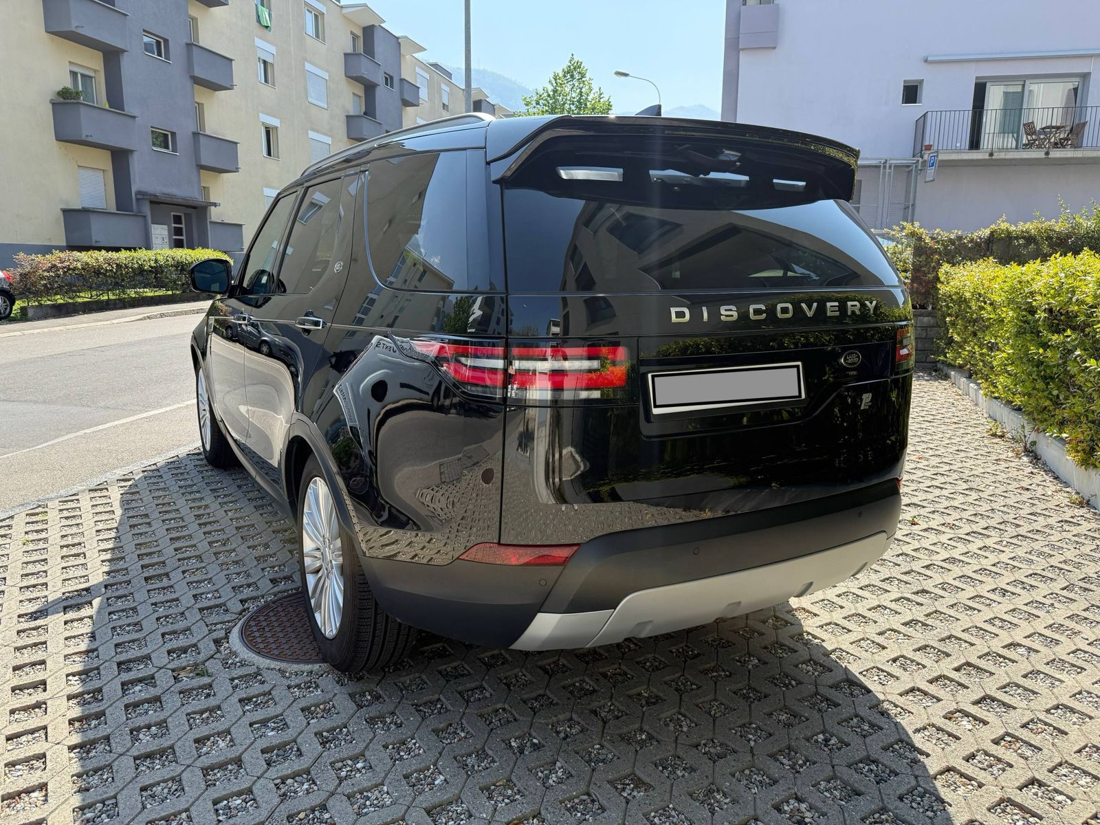 LAND ROVER Discovery 2.0 SD4 S Automatic-image-2