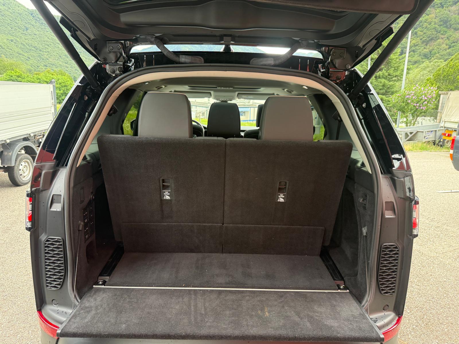 LAND ROVER Discovery 2.0 SD4 S Automatic-image-13