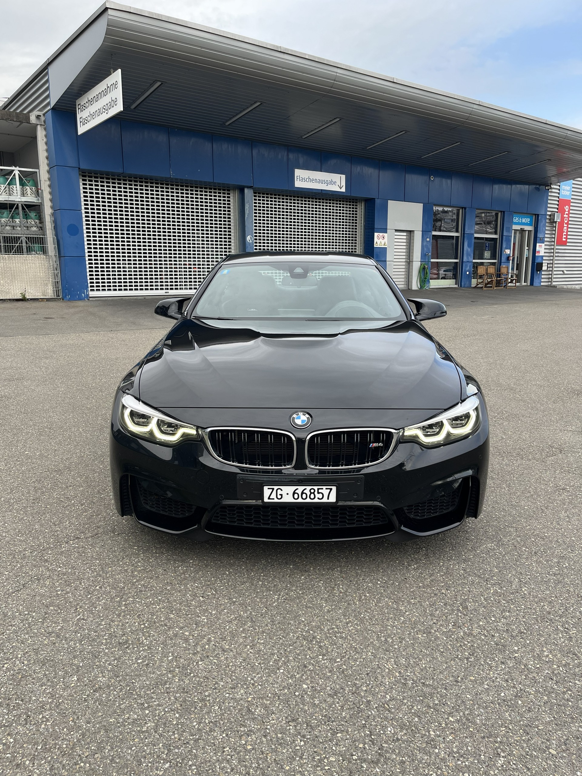 BMW M4-image-1