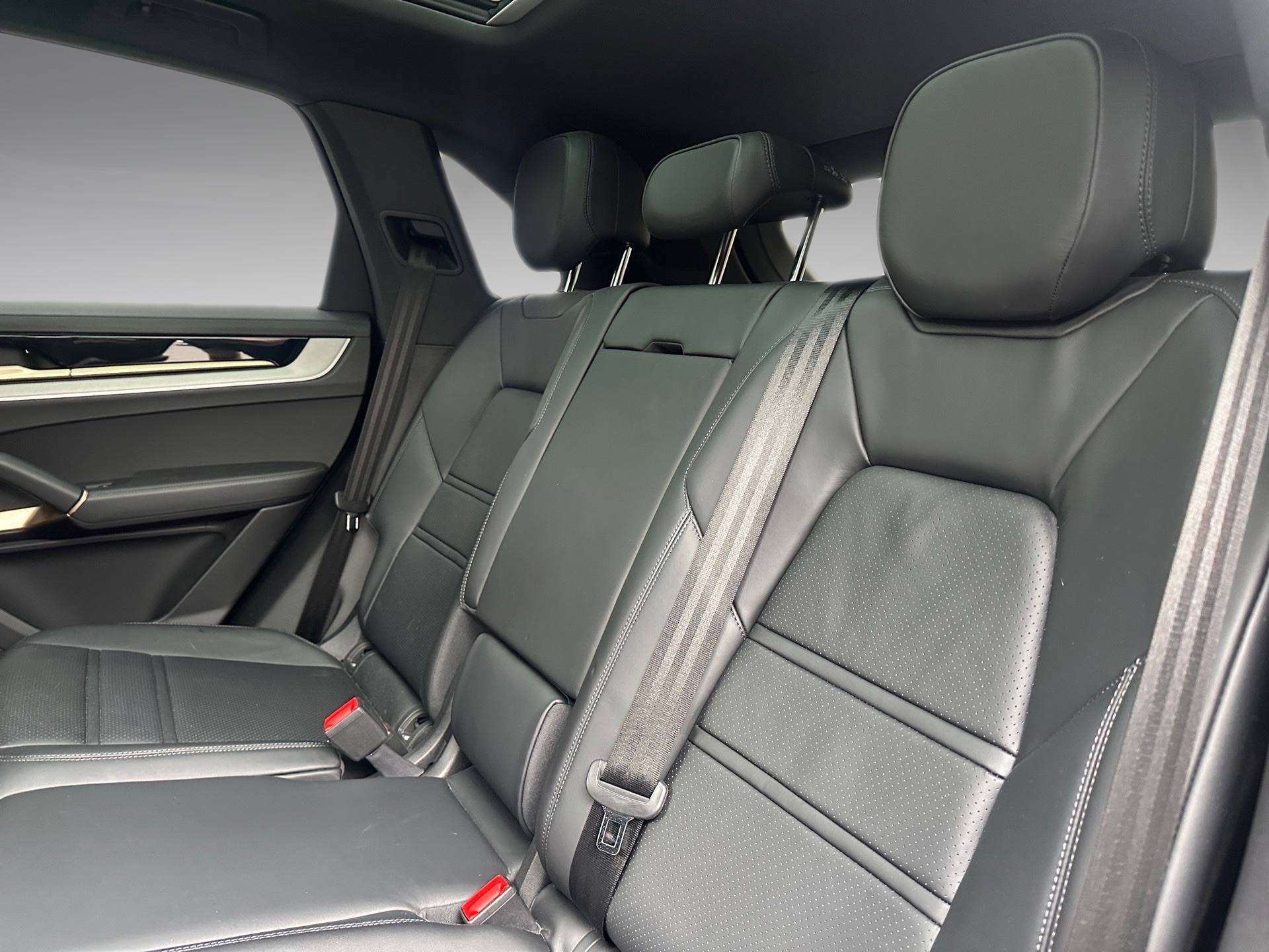 PORSCHE Cayenne E-Hybrid Tiptronic-image-10
