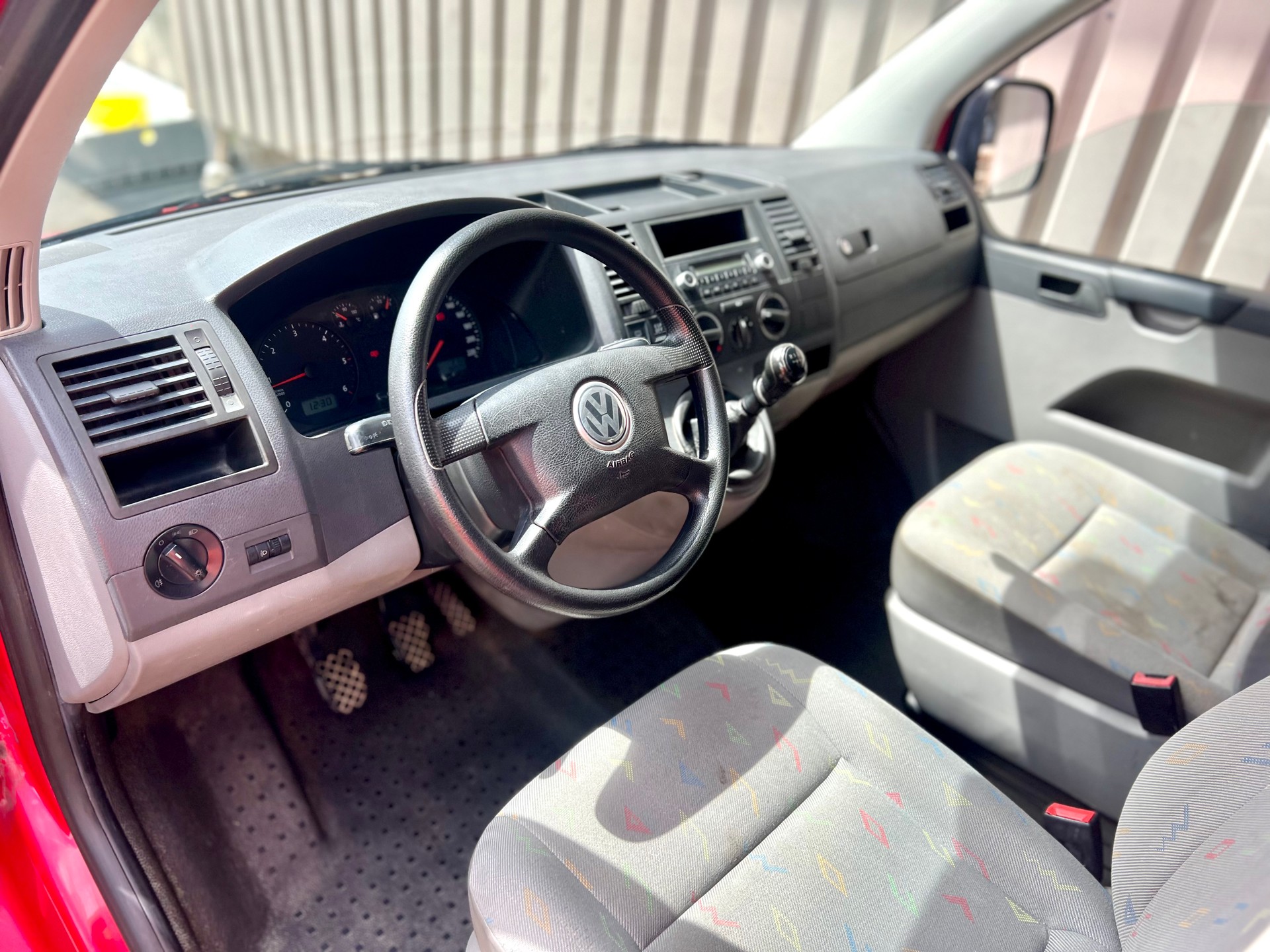 VW T5 2.5 TDI PD 4MOTION "rote Legende" by Nutzfahrzeugcenter Seetal-image-14