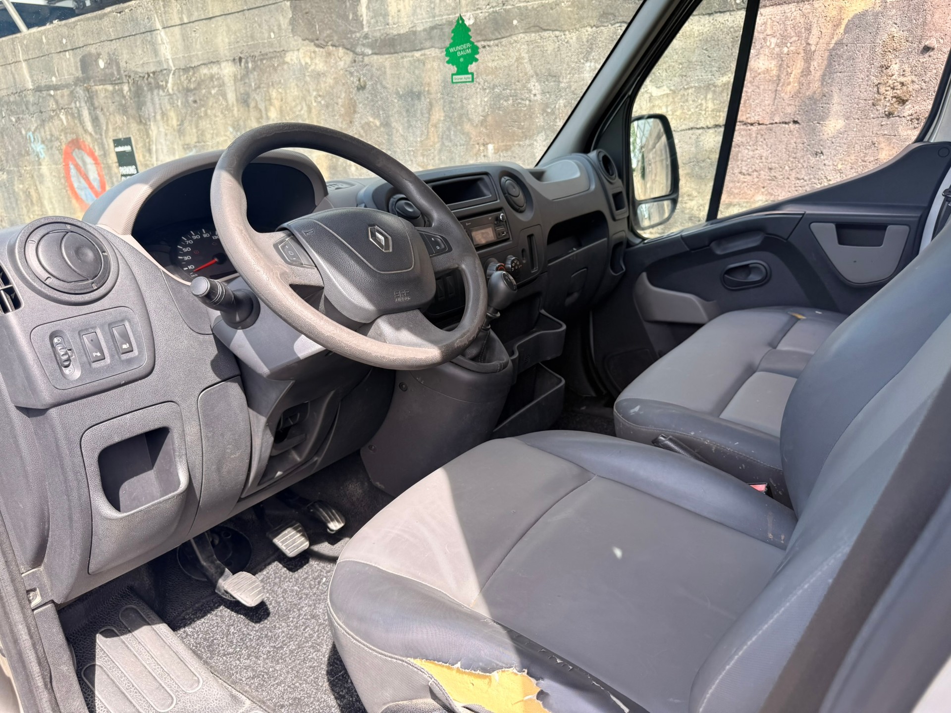 RENAULT Master T35 2.3dCi 125 L2H2-image-12